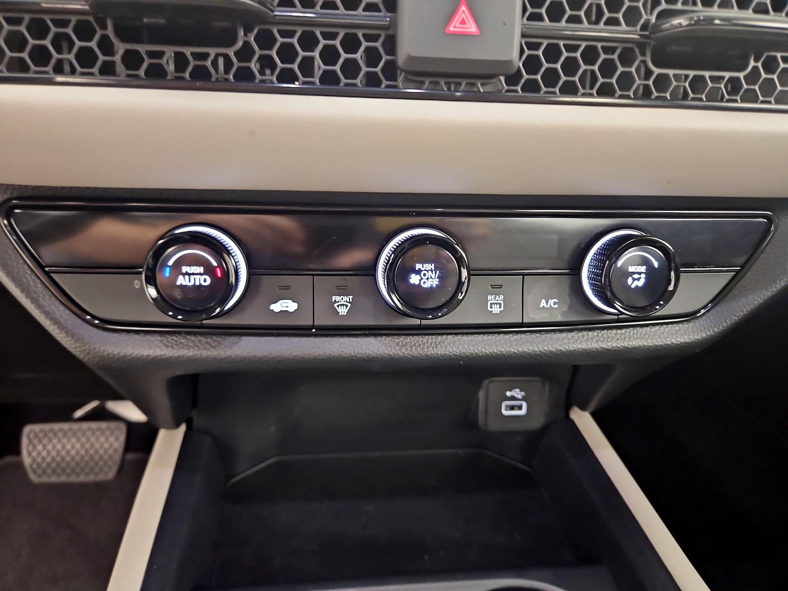 2025 Honda HR-V LX - Photo 16
