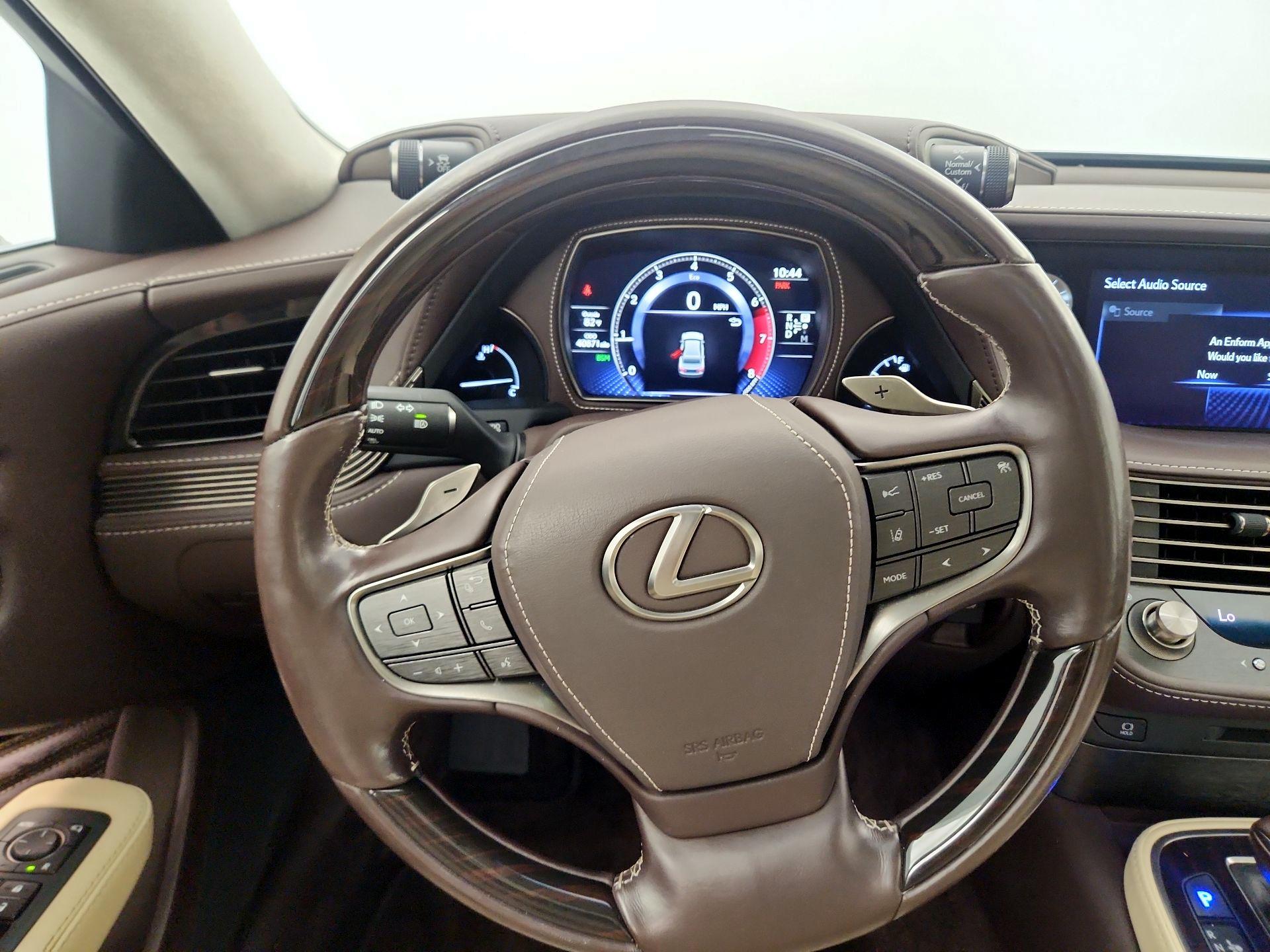 Thumbnail: 2019 Lexus LS - 10