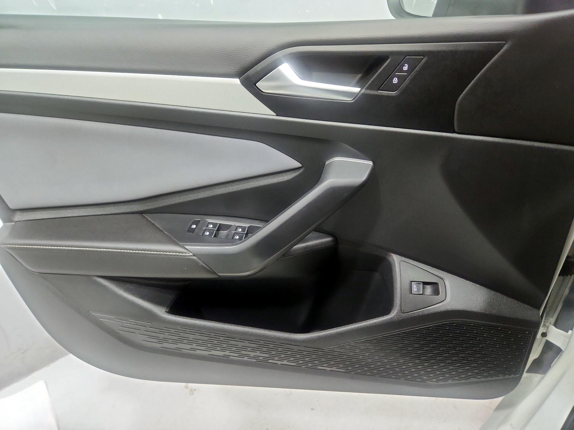 Thumbnail: 2025 Volkswagen Jetta - 12