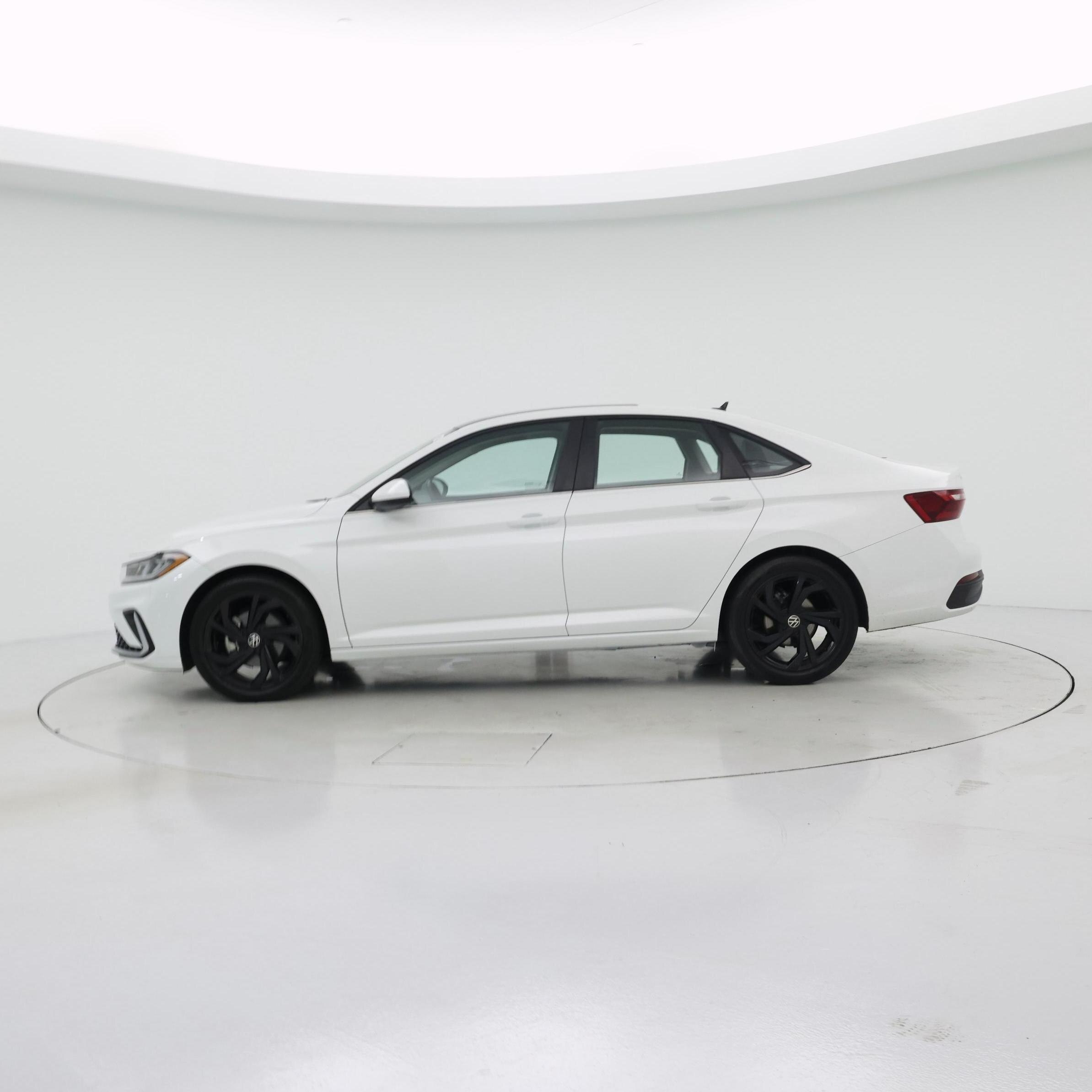 Thumbnail: 2025 Volkswagen Jetta - 3