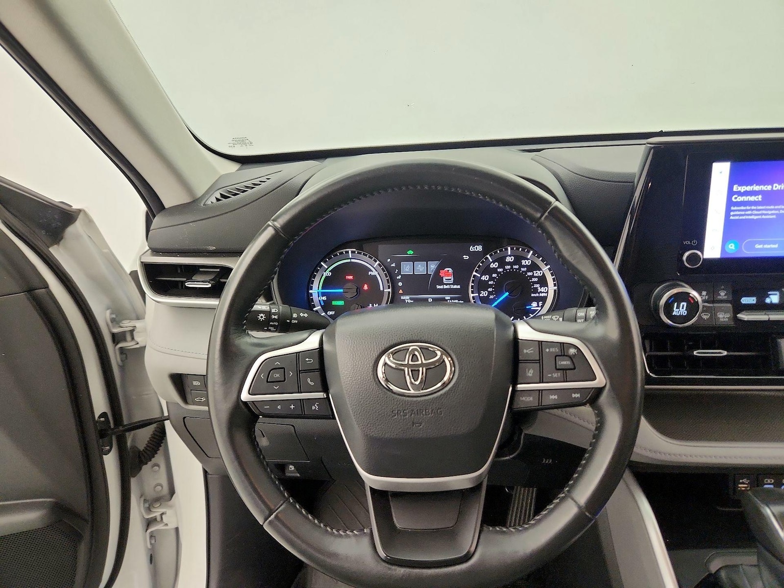 2023 Toyota Highlander LE - Photo 11