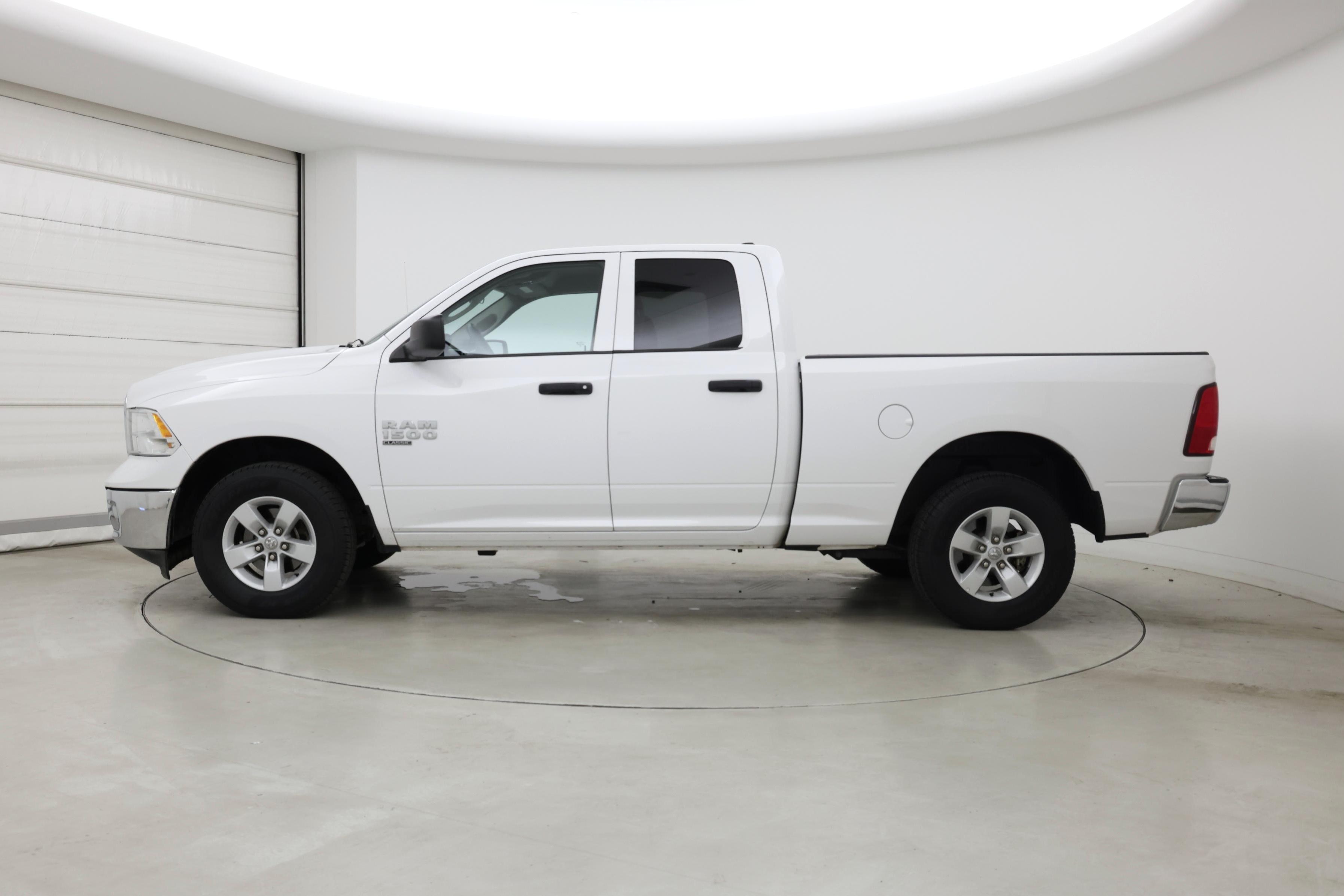 Thumbnail: 2024 RAM 1500 Classic - 3
