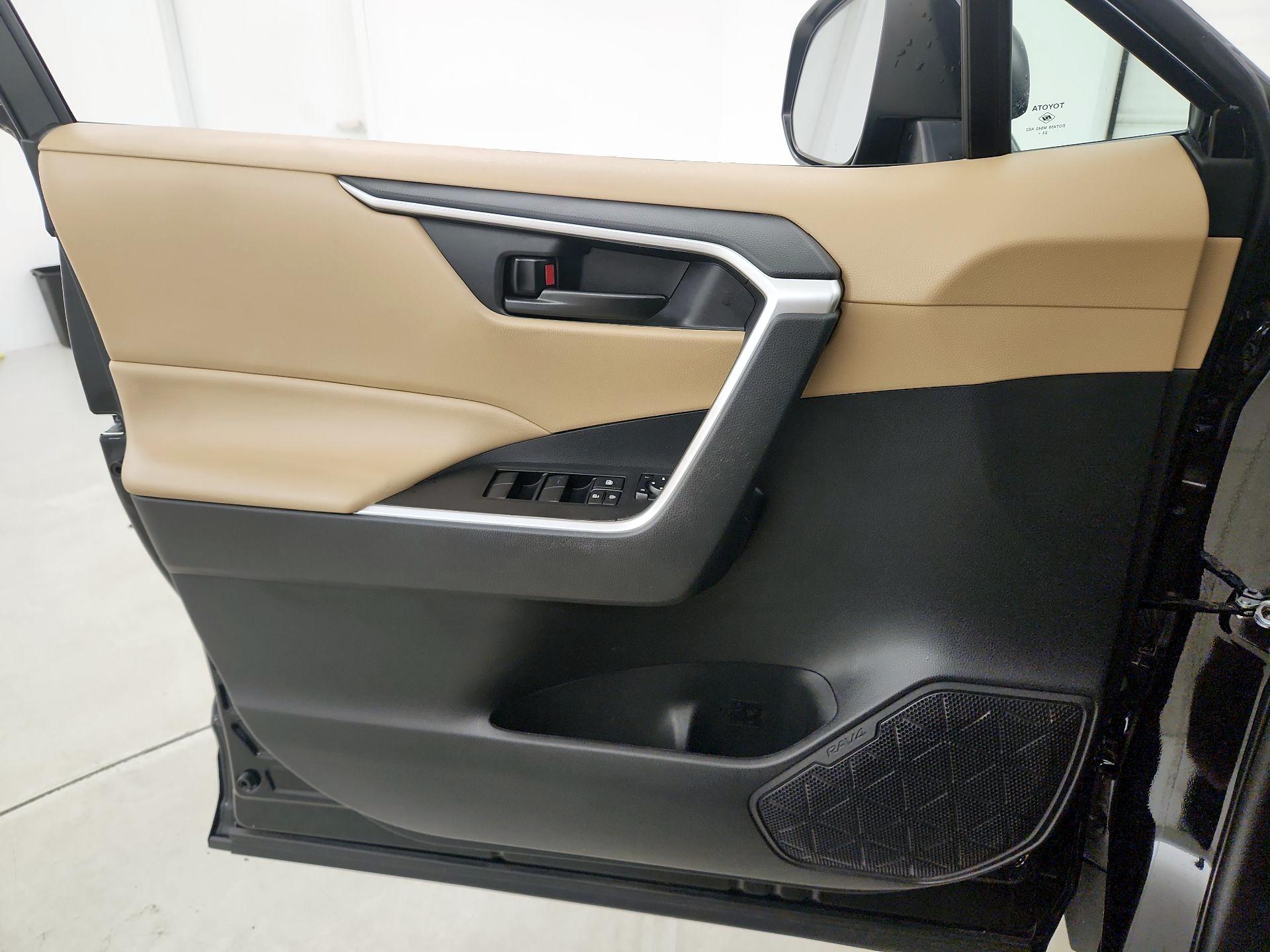 Thumbnail: 2024 Toyota RAV4 - 12