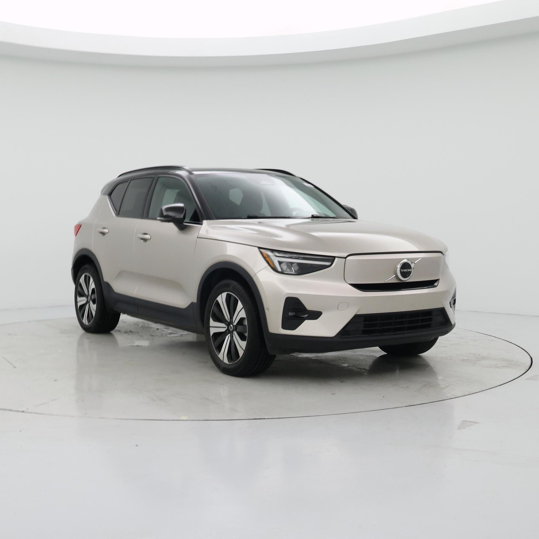 2023 Volvo XC40 Recharge Oro SUV/Crossover Tracción en las cuatro ruedas Automática