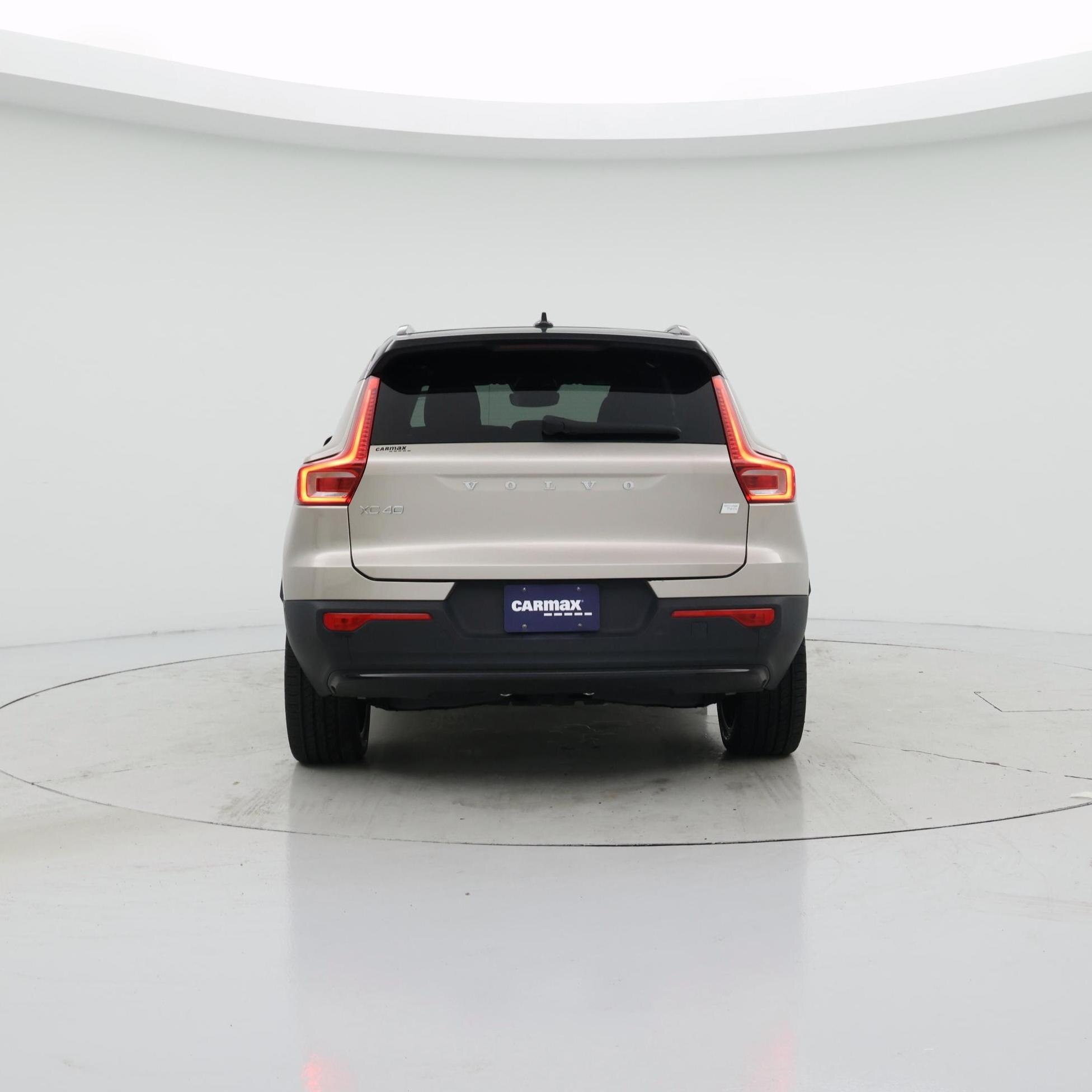 Thumbnail: 2023 Volvo XC40 - 6