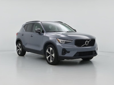 2023 Volvo XC40 B4 Ultimate Dark Theme