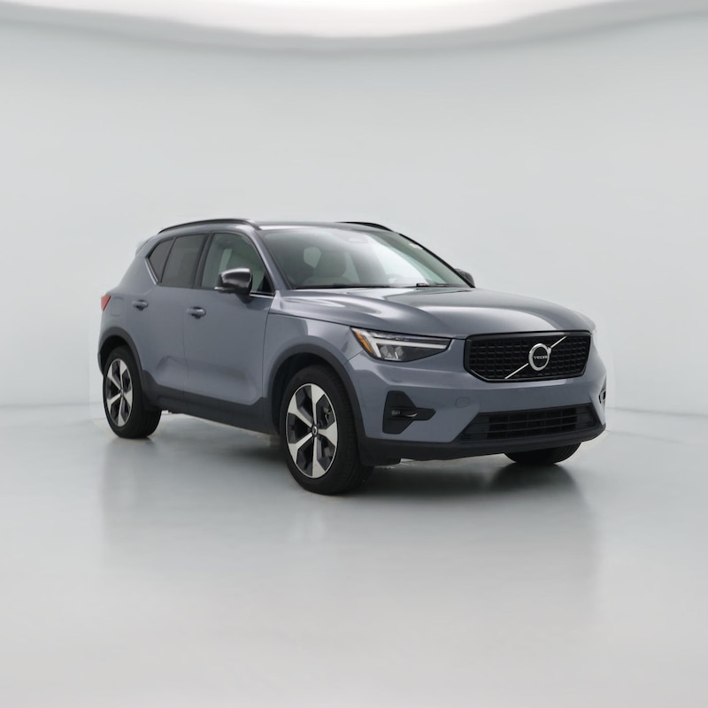2023 Volvo XC40 B4 Ultimate Dark Theme