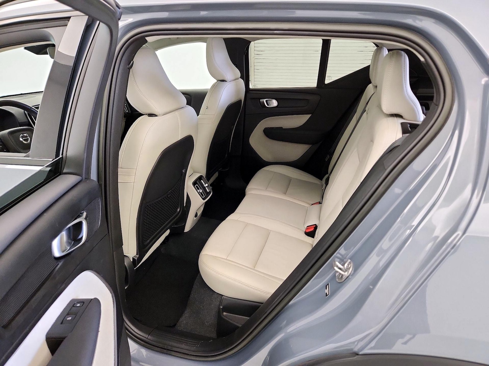 2023 Volvo XC40 Ultimate - Photo 21
