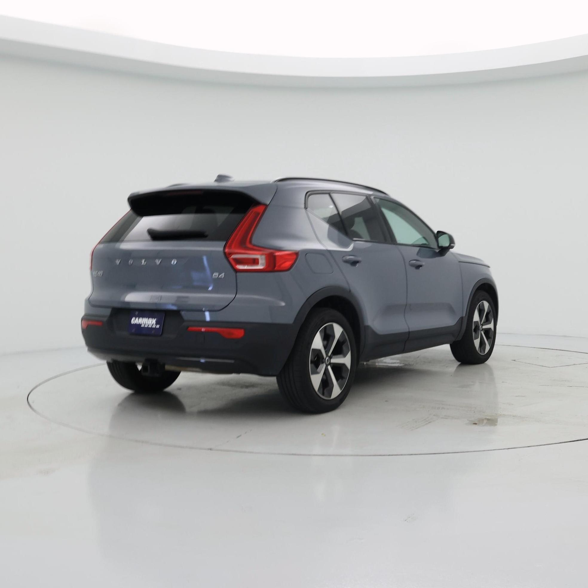 Thumbnail: 2023 Volvo XC40 - 8