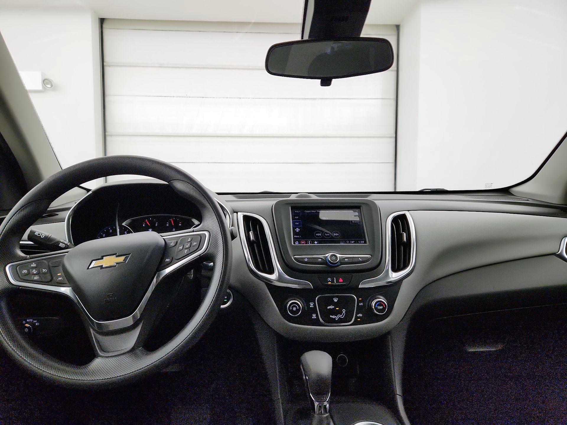 Thumbnail: 2022 Chevrolet Equinox - 9