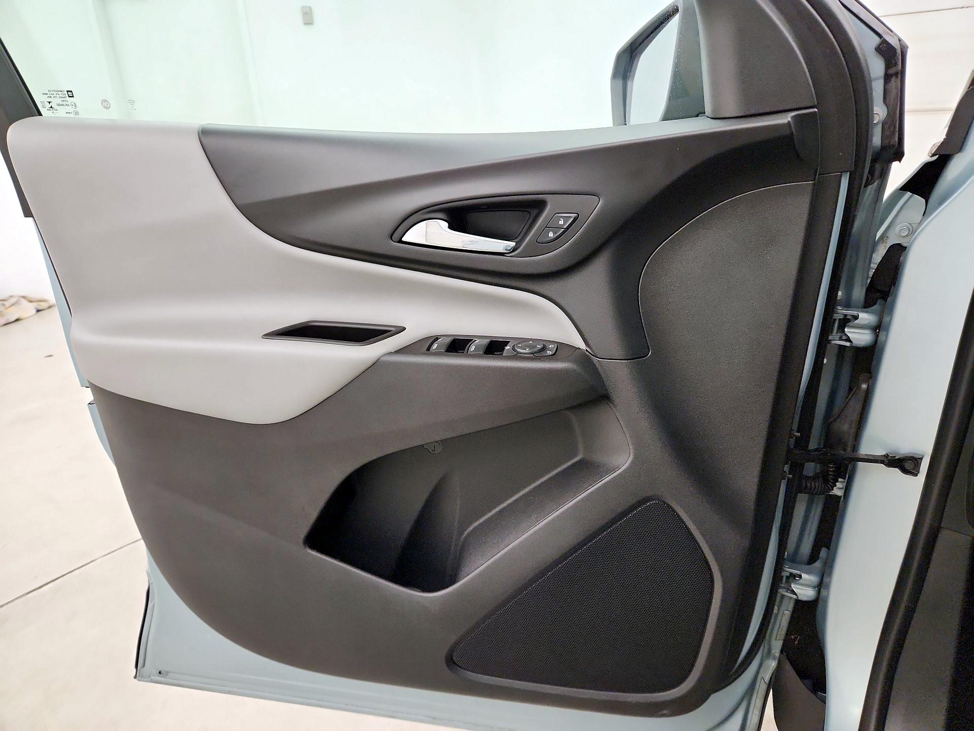 Thumbnail: 2022 Chevrolet Equinox - 12