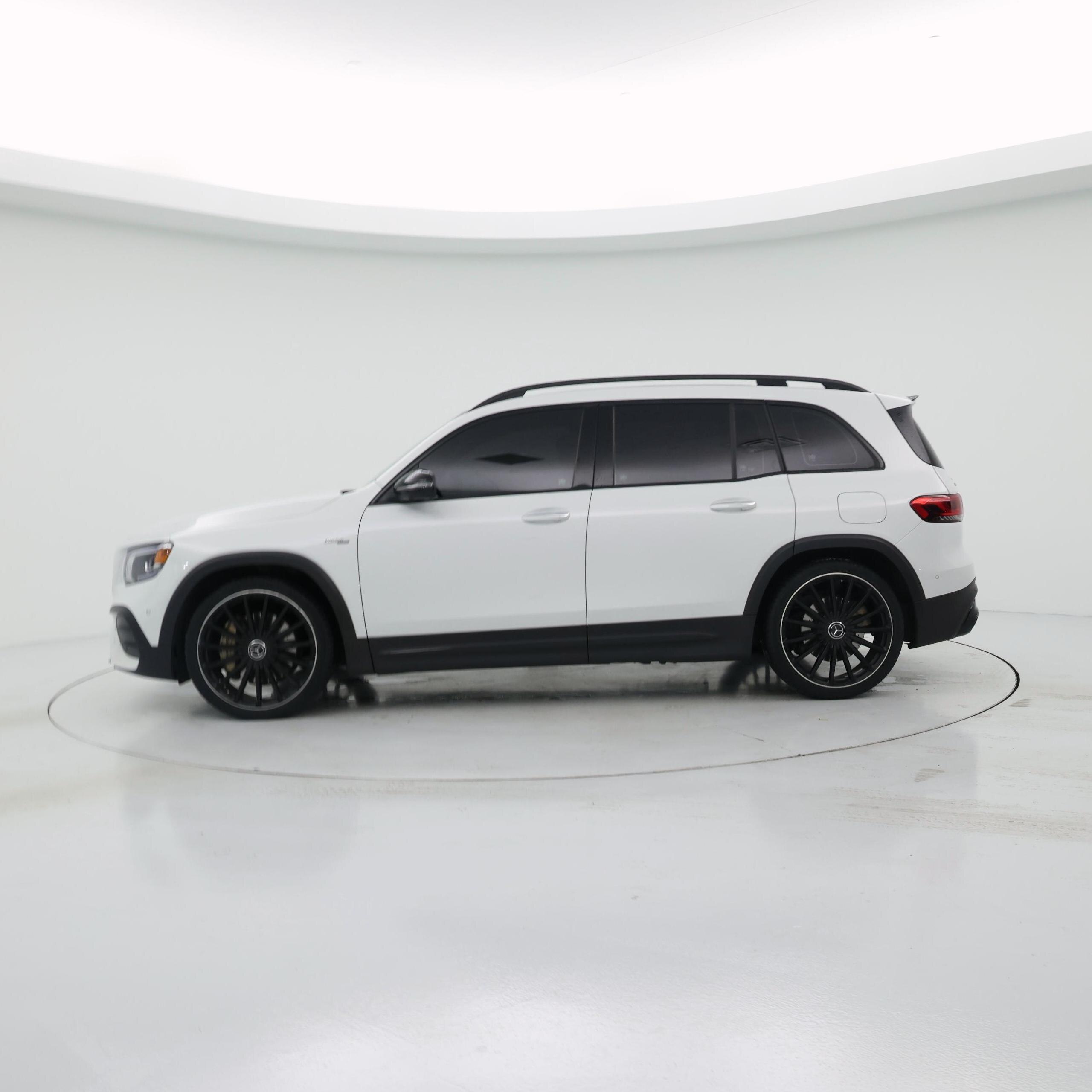 Thumbnail: 2021 Mercedes-Benz GLB - 3