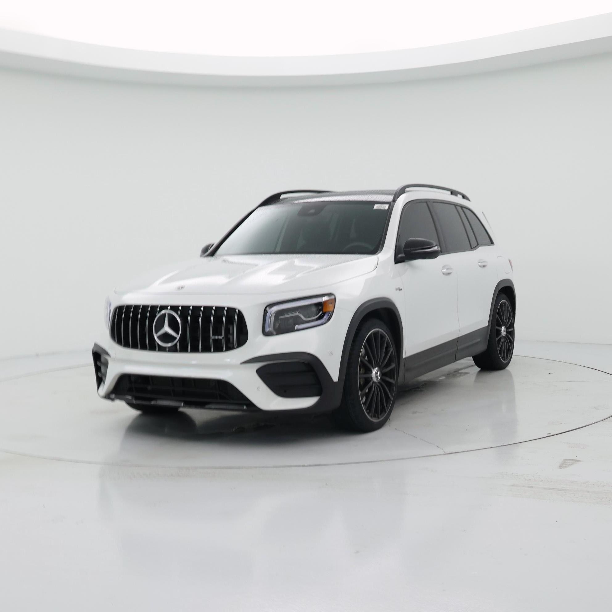 Thumbnail: 2021 Mercedes-Benz GLB - 4