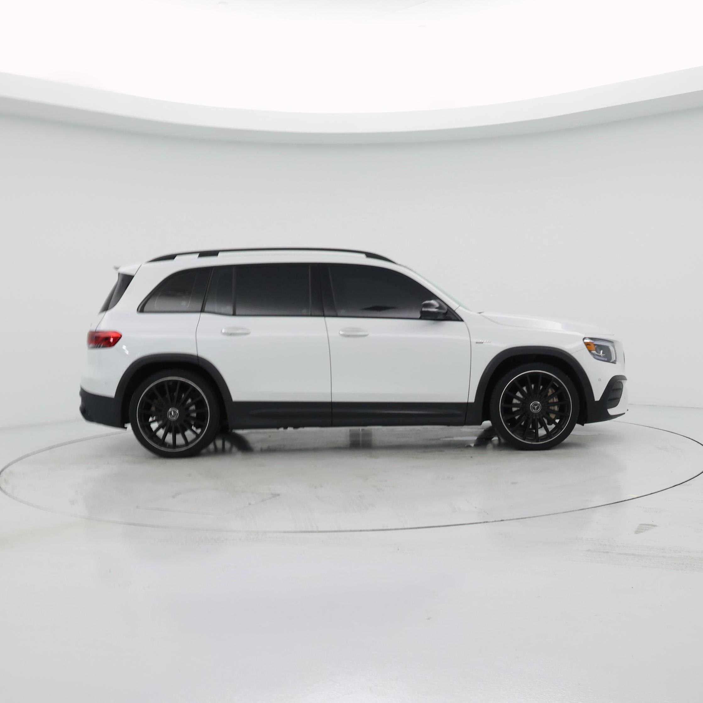 Thumbnail: 2021 Mercedes-Benz GLB - 7