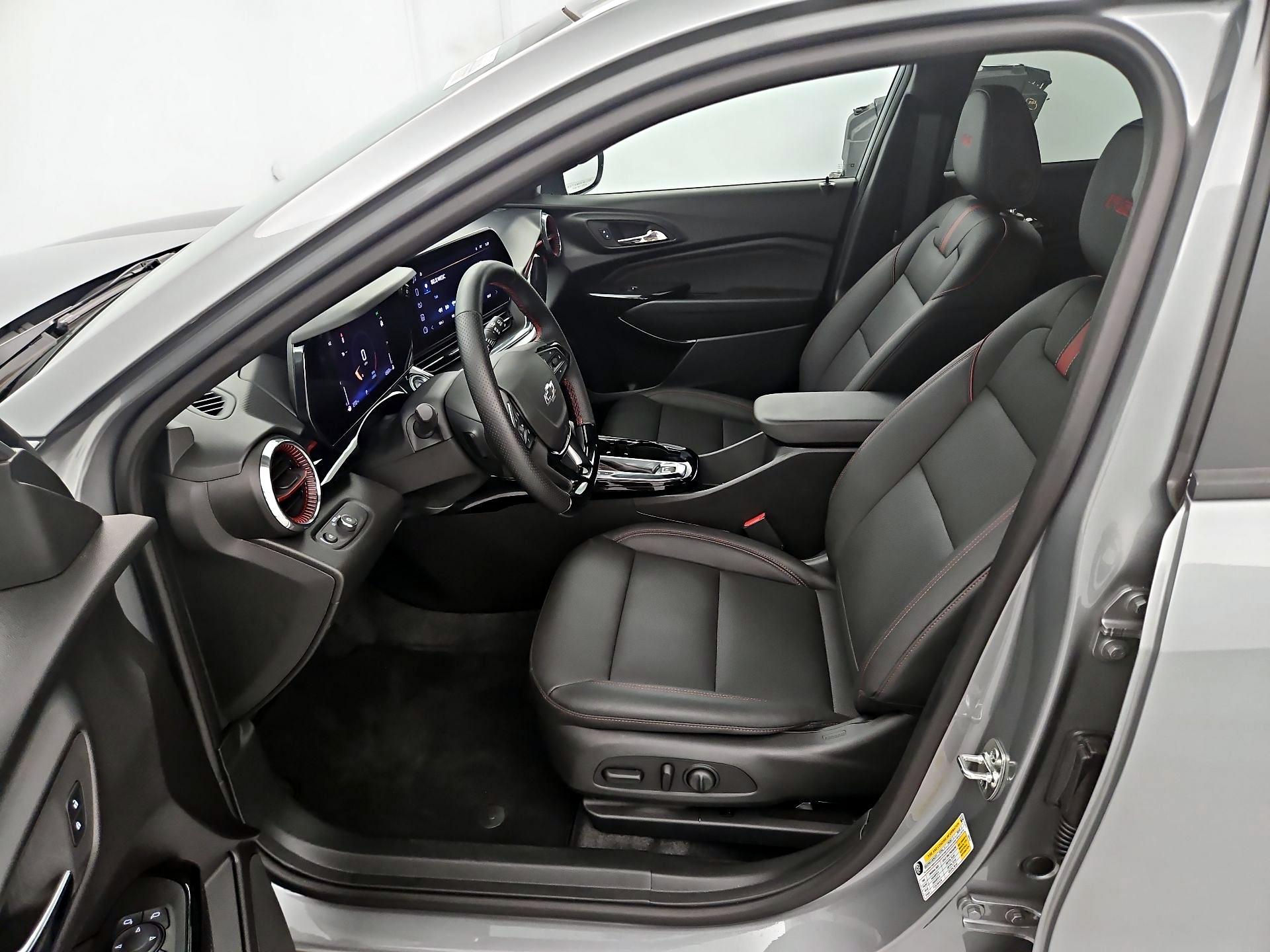 Thumbnail: 2026 Chevrolet Trax - 11