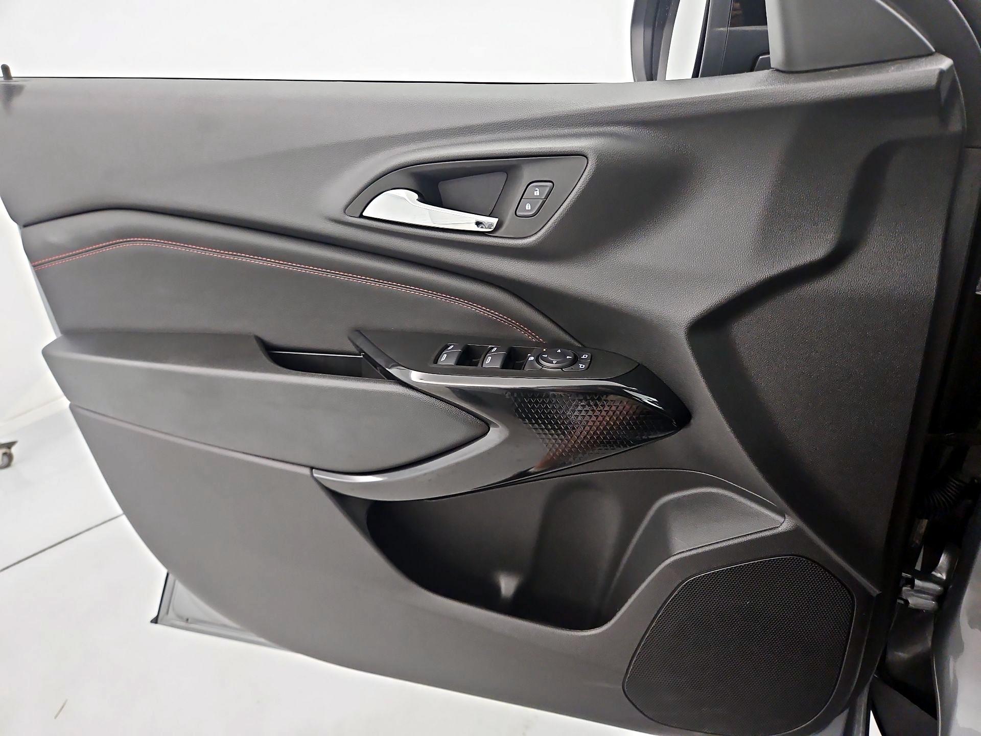 Thumbnail: 2026 Chevrolet Trax - 12