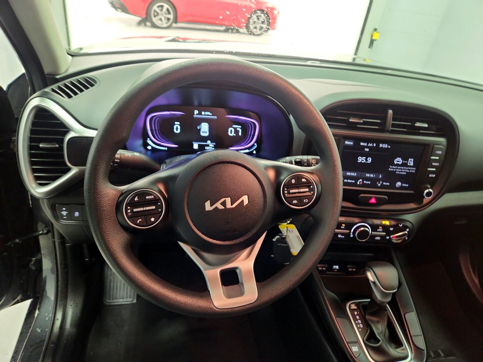 2025 Kia Soul LX - Photo 11