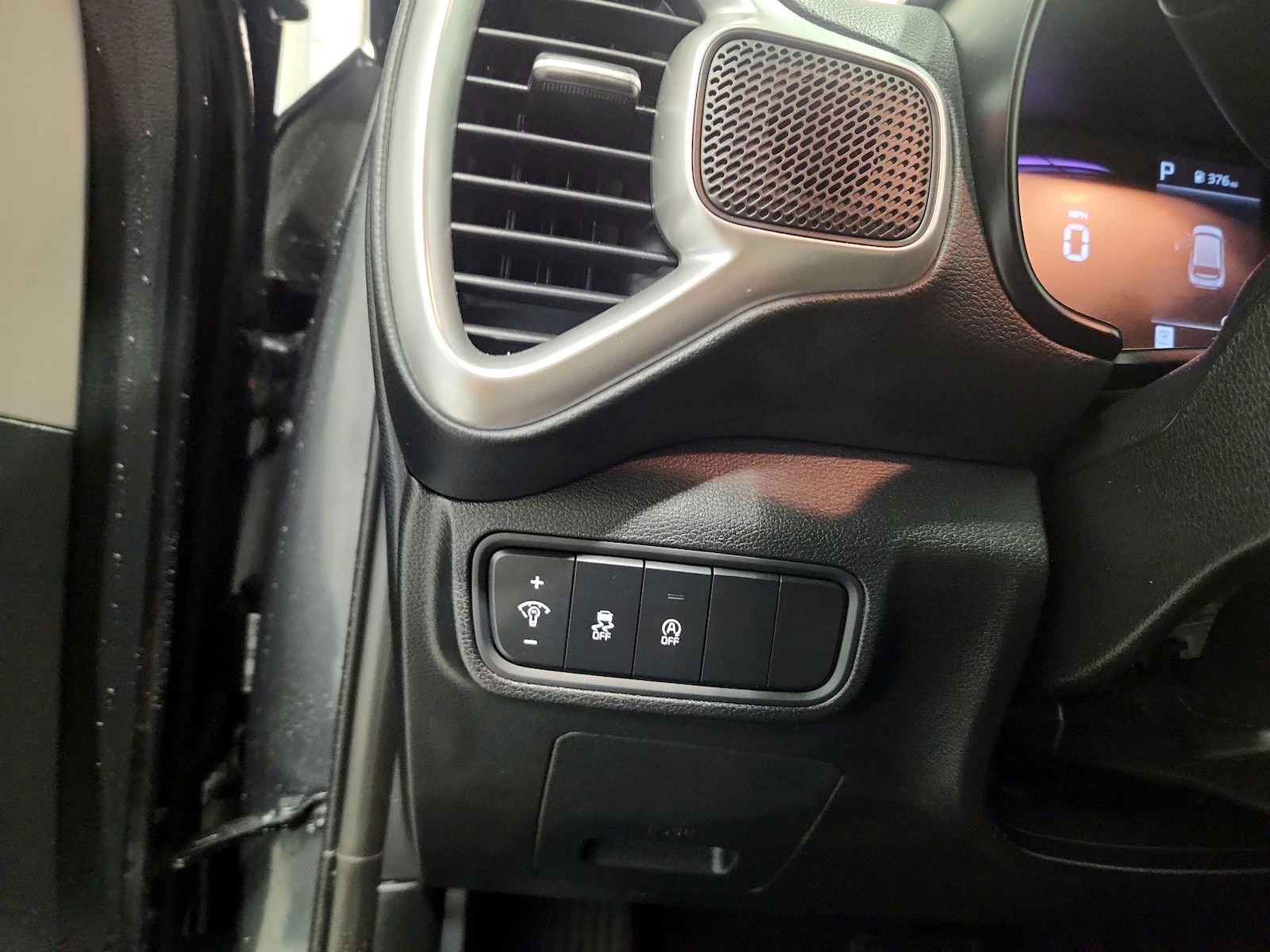 2025 Kia Soul LX - Photo 14