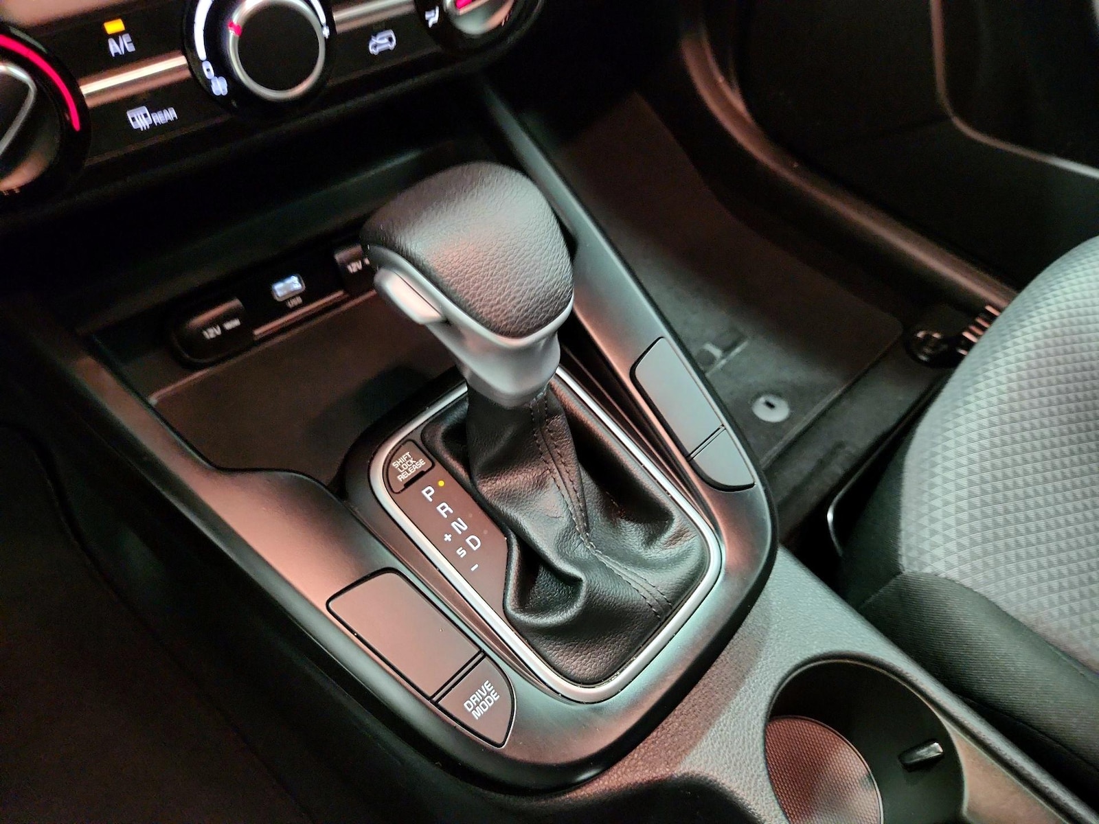 2025 Kia Soul LX - Photo 18