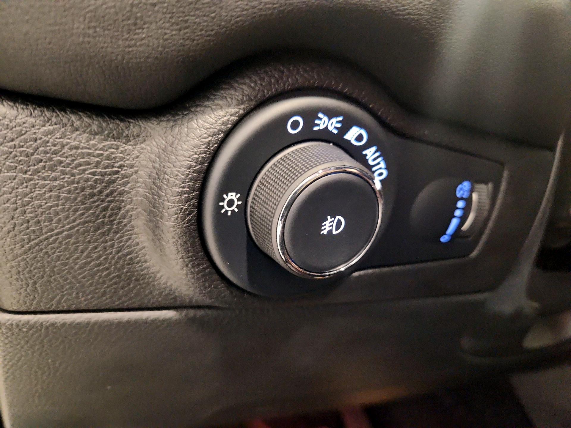 Thumbnail: 2022 Dodge Durango - 13