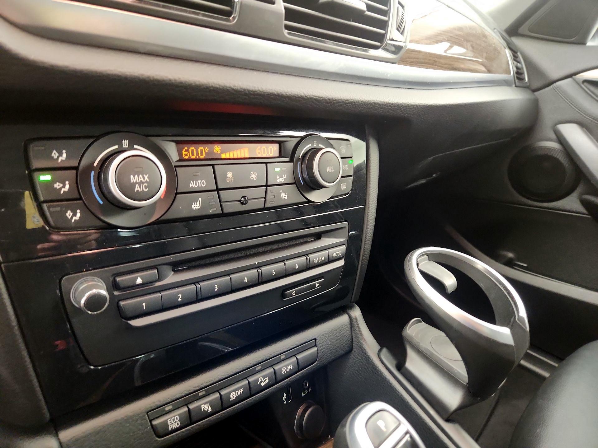 Thumbnail: 2015 BMW X1 - 16