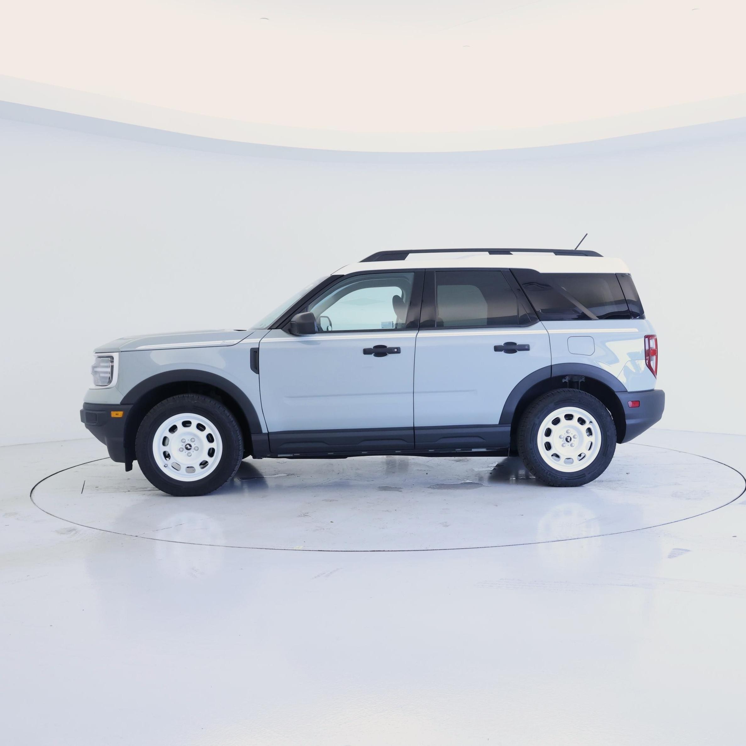 Thumbnail: 2023 Ford Bronco Sport - 3