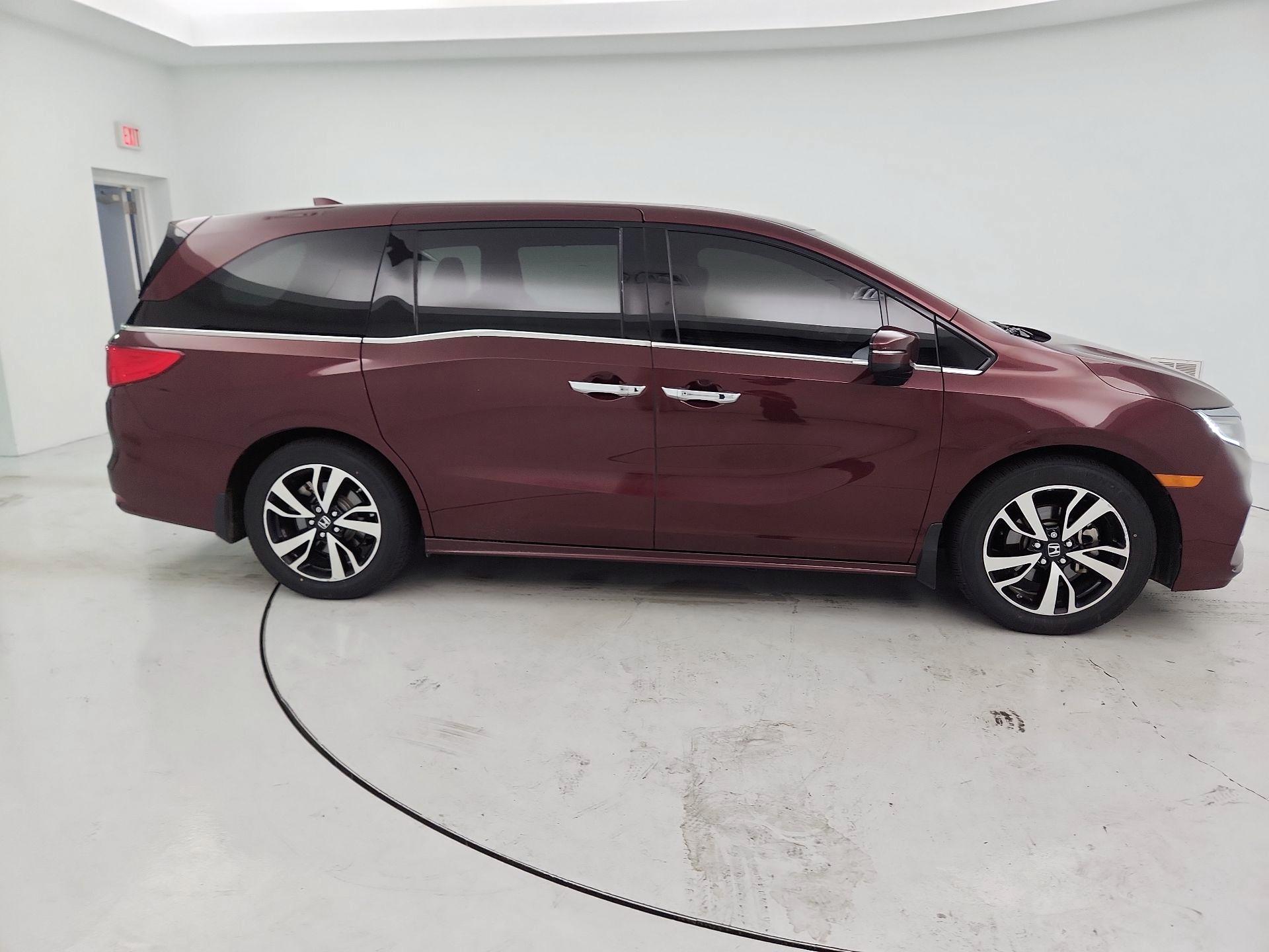 Thumbnail: 2019 Honda Odyssey - 4