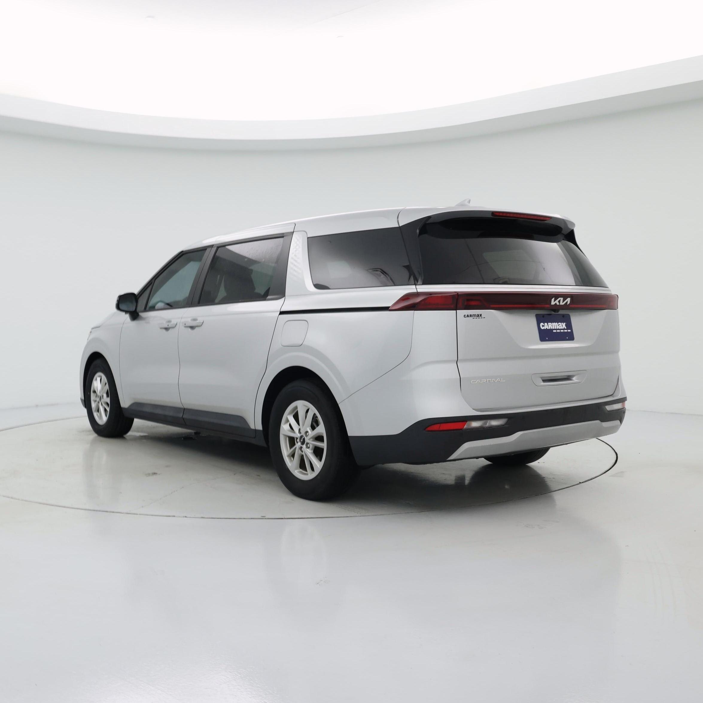 Thumbnail: 2023 Kia Carnival - 2