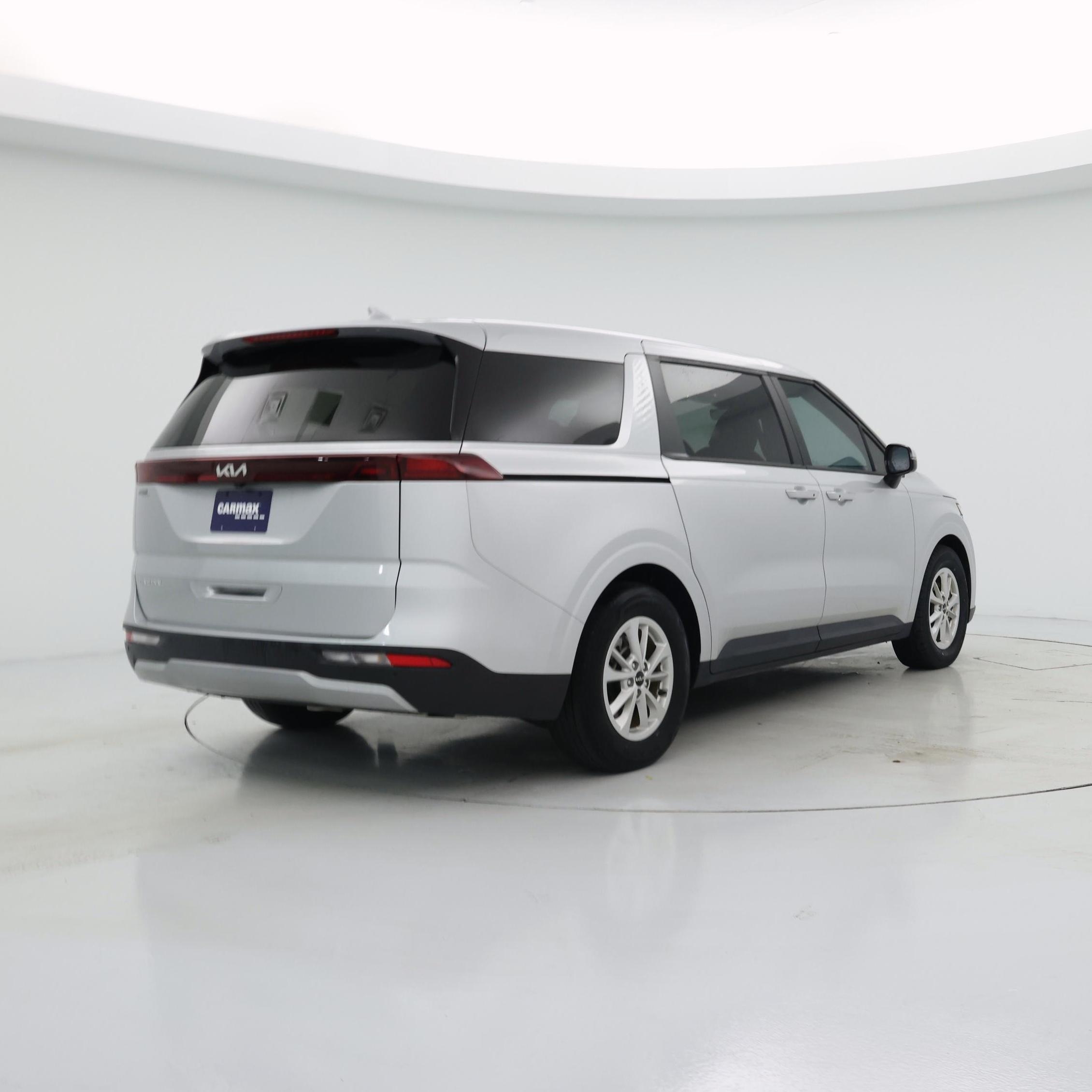 Thumbnail: 2023 Kia Carnival - 8