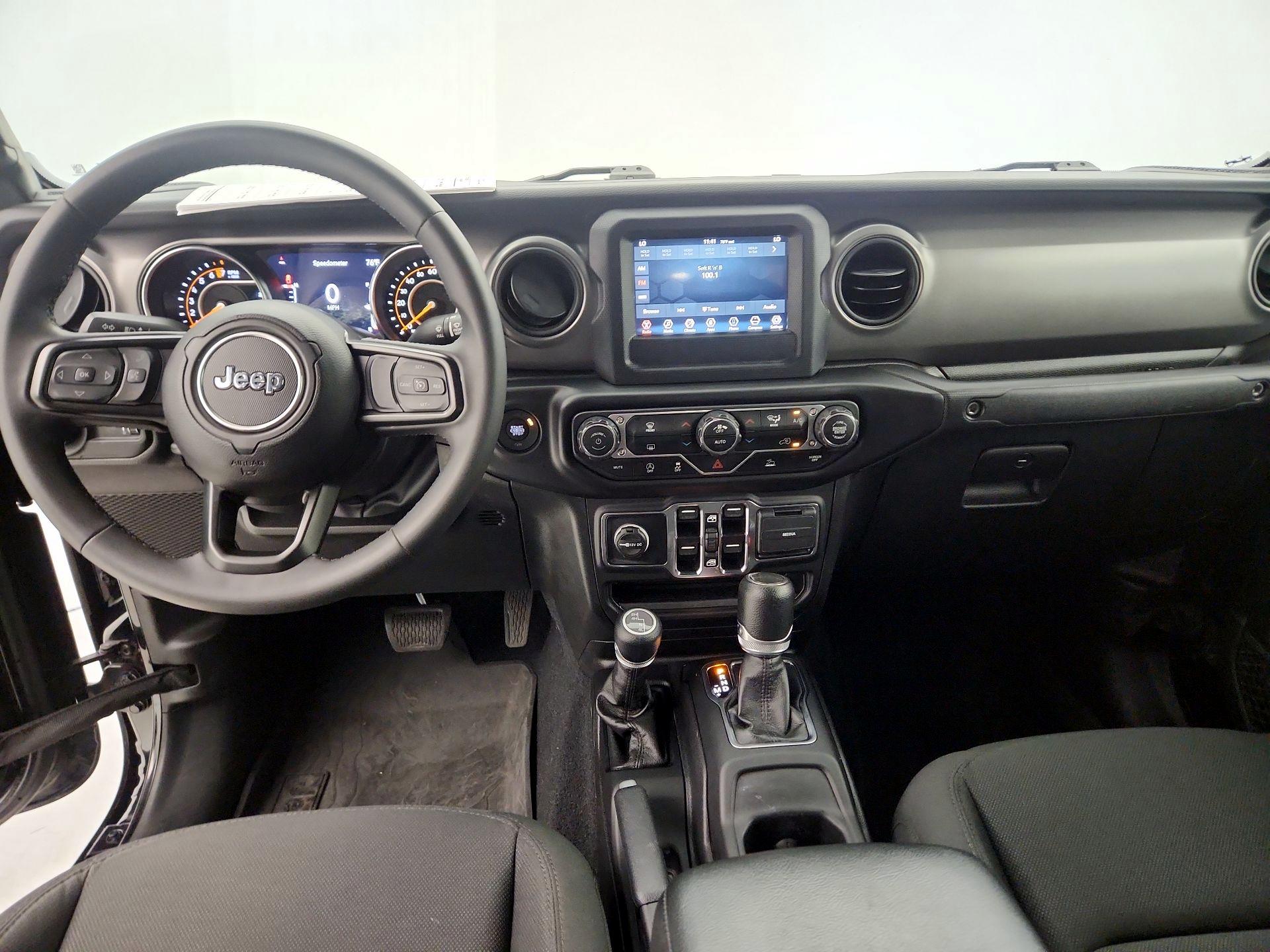 Thumbnail: 2023 Jeep Gladiator - 9