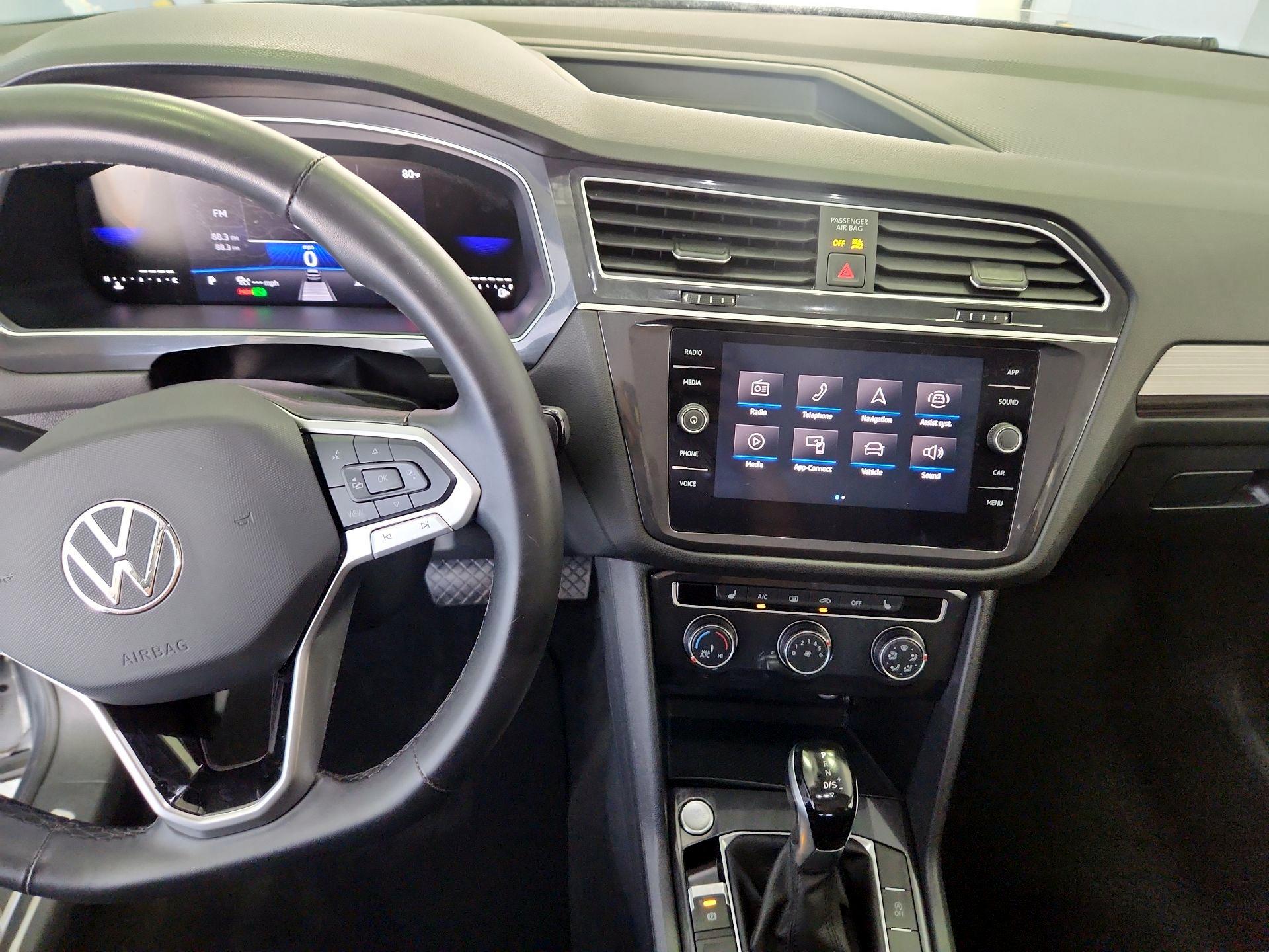 Thumbnail: 2024 Volkswagen Tiguan - 9