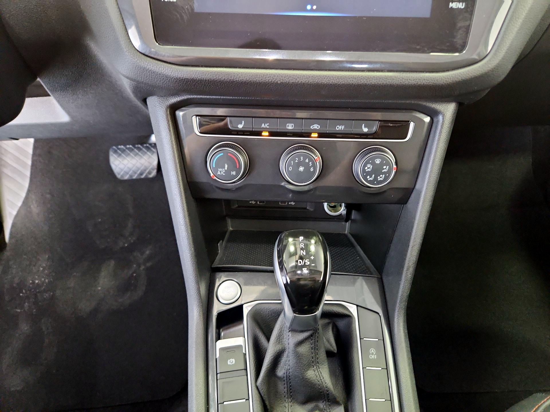 Thumbnail: 2024 Volkswagen Tiguan - 16