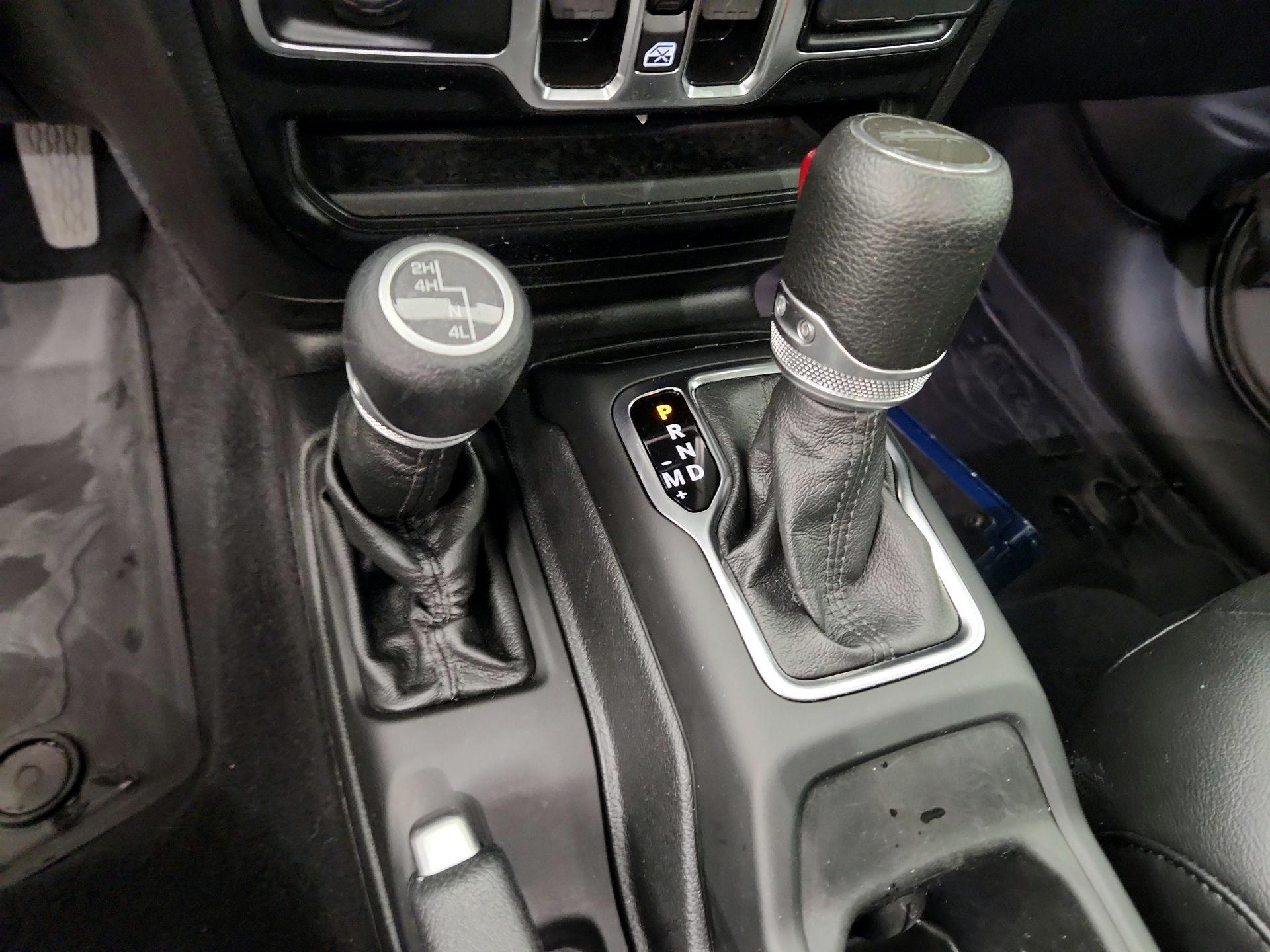Thumbnail: 2021 Jeep Gladiator - 17