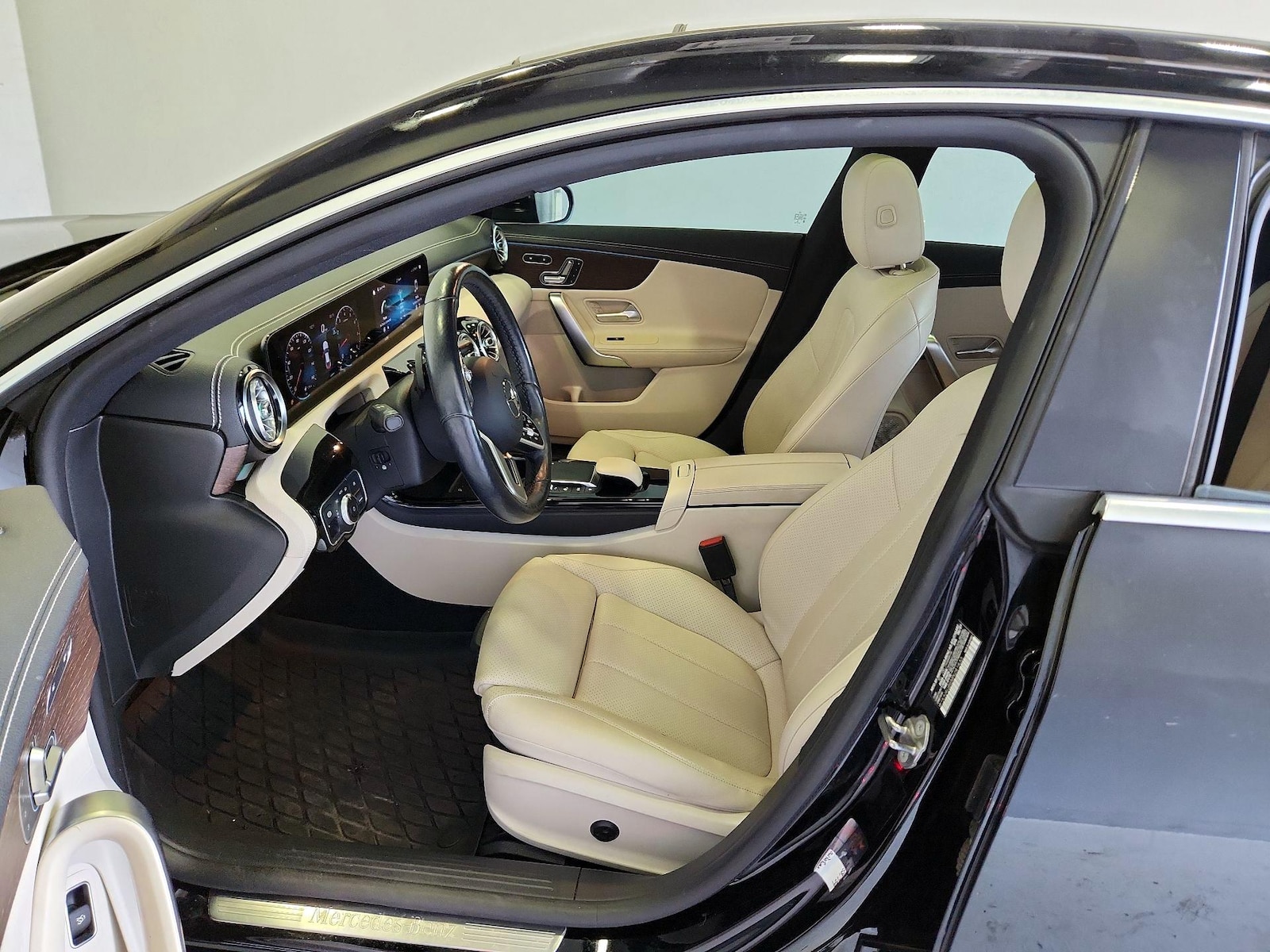 2021 Mercedes-Benz CLA CLA250 - Photo 12