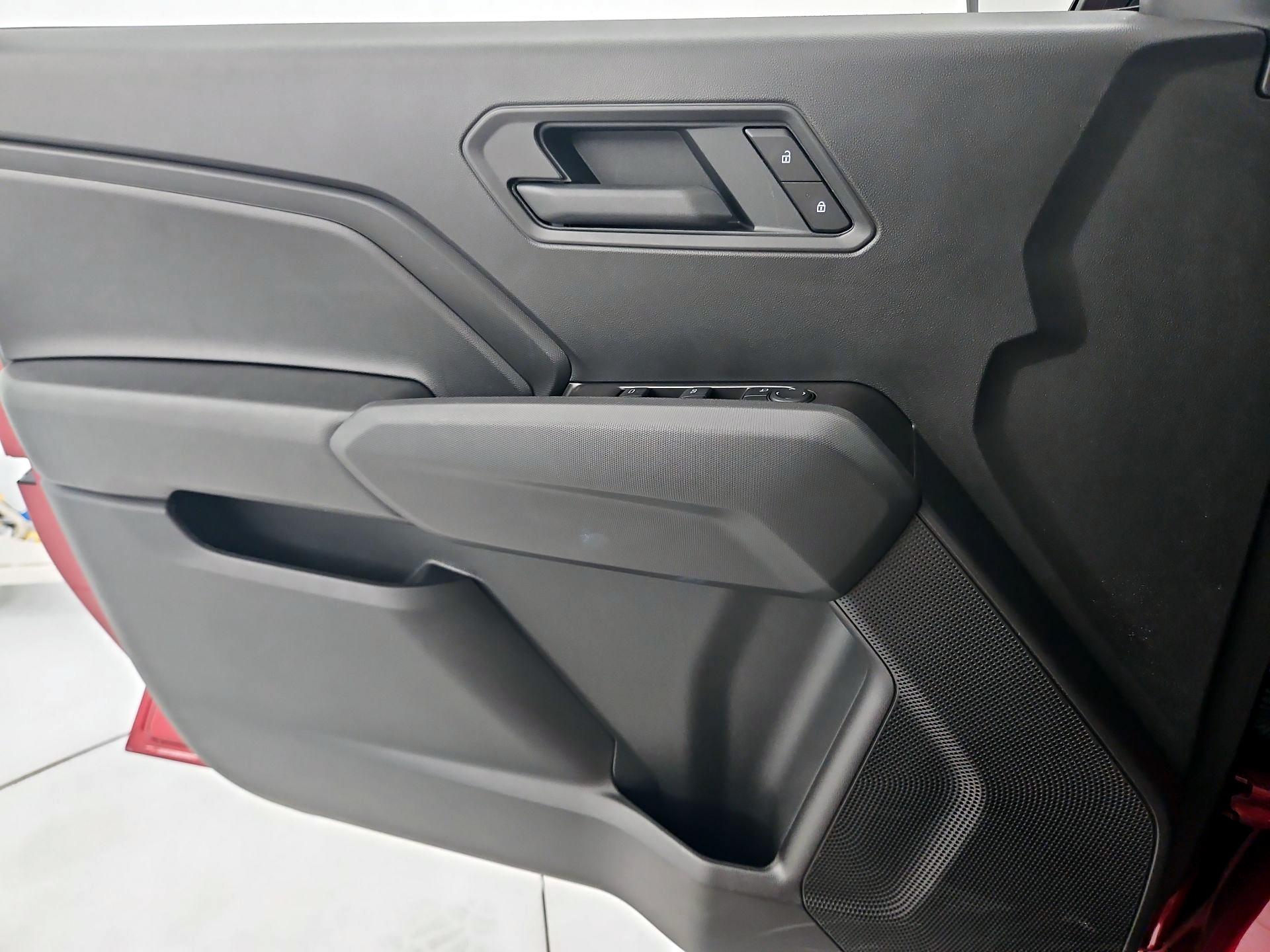 Thumbnail: 2026 Chevrolet Colorado - 12