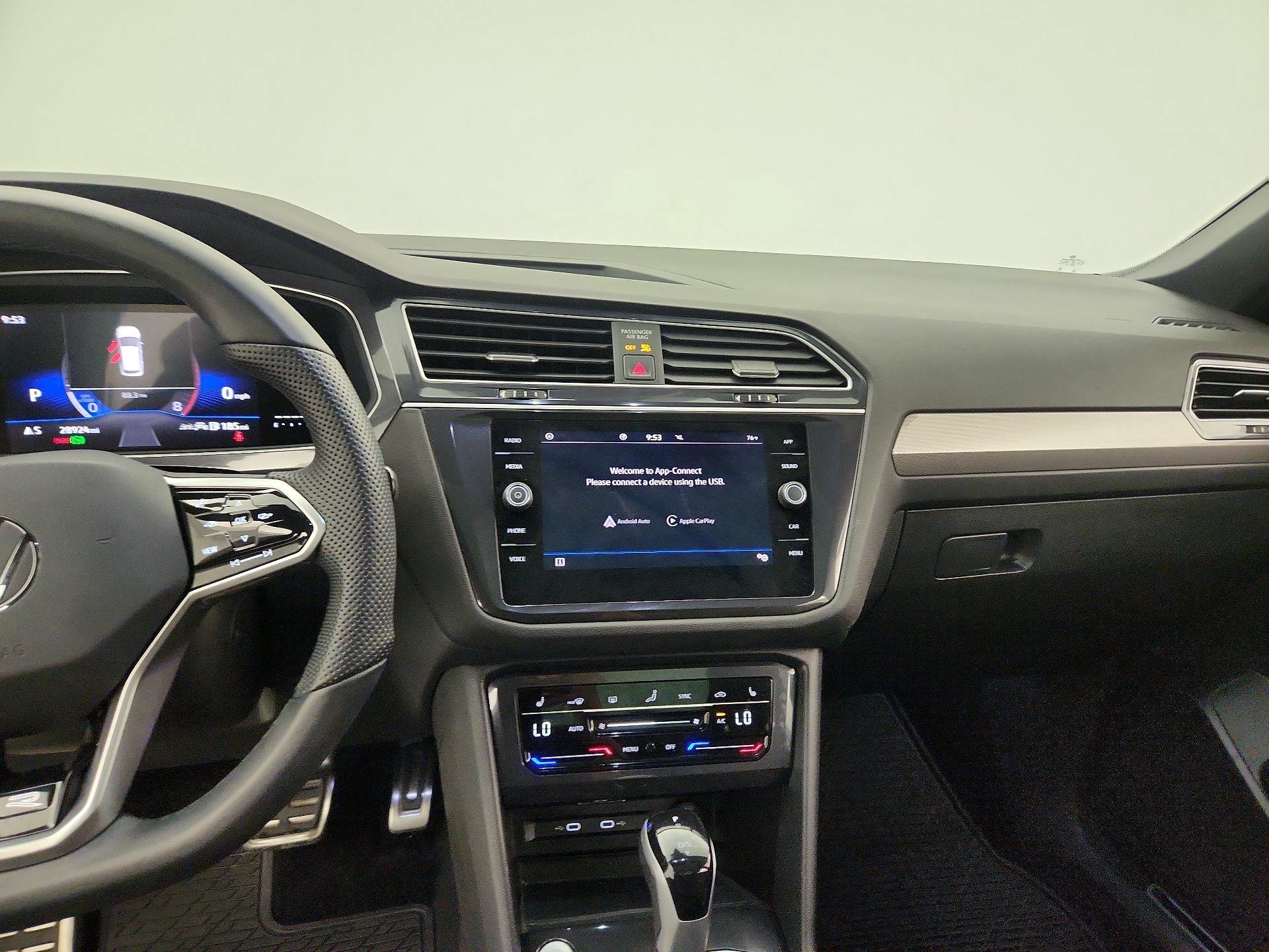 Thumbnail: 2024 Volkswagen Tiguan - 9
