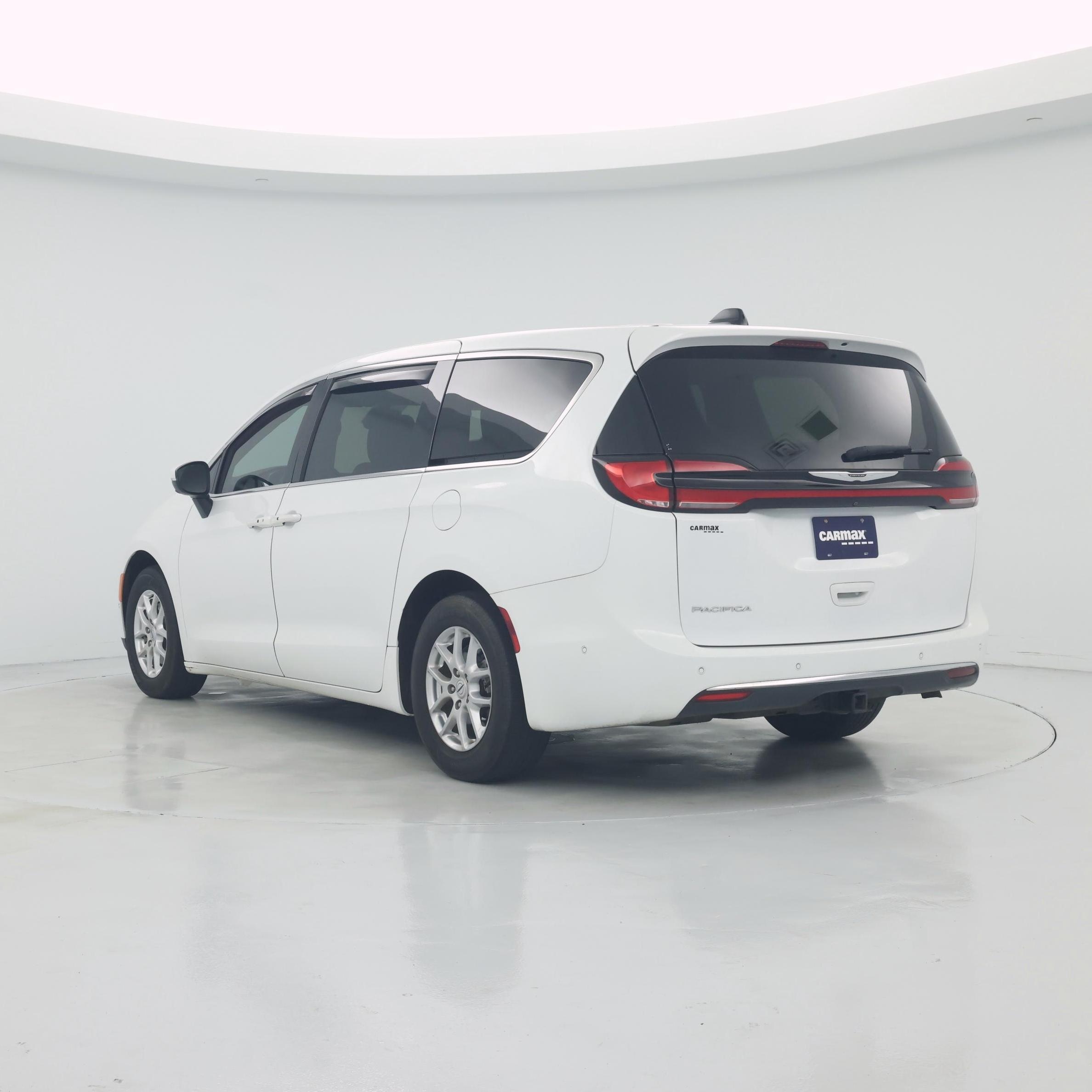 Thumbnail: 2023 Chrysler Pacifica - 2