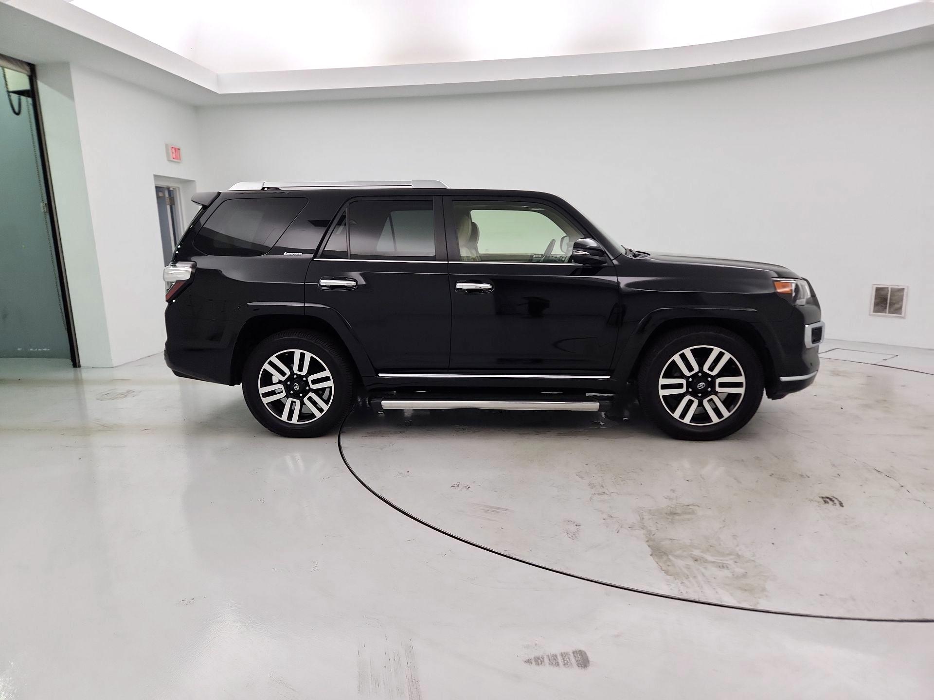 Thumbnail: 2018 Toyota 4Runner - 4
