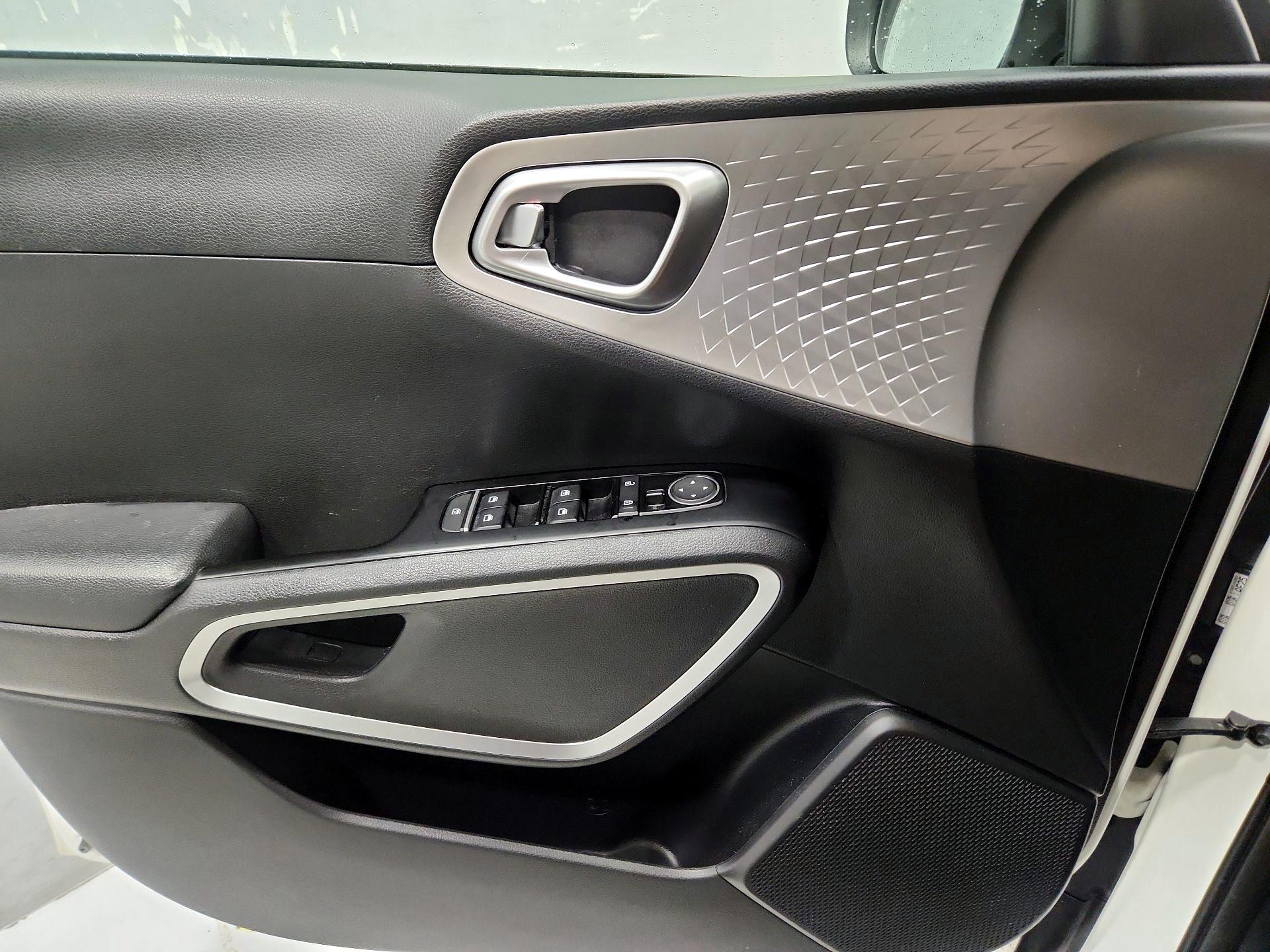 Thumbnail: 2023 Kia Soul - 12
