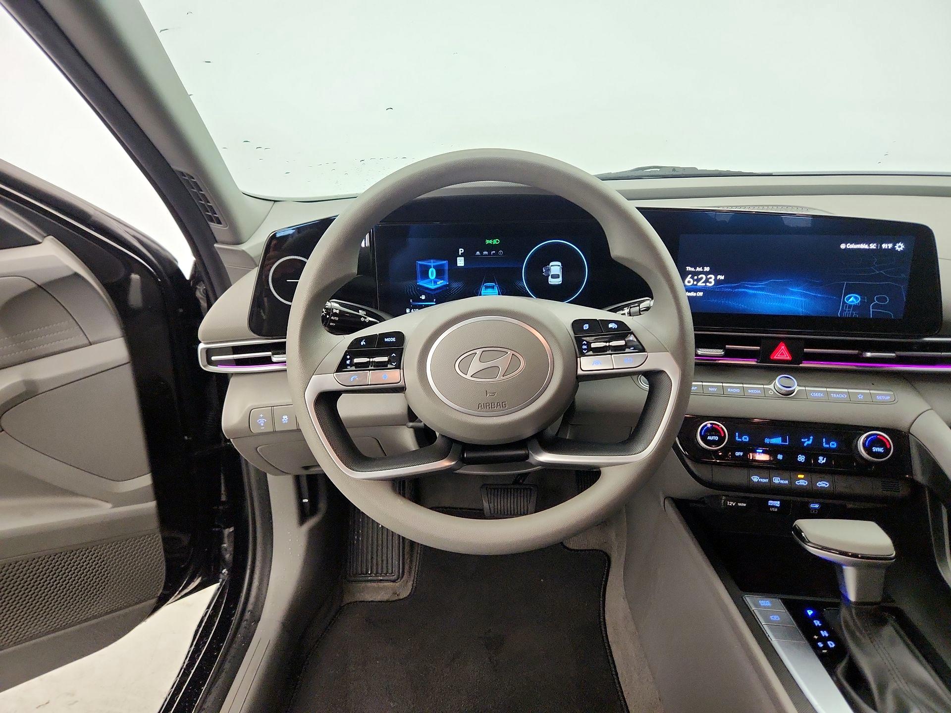 Thumbnail: 2024 Hyundai Elantra - 10