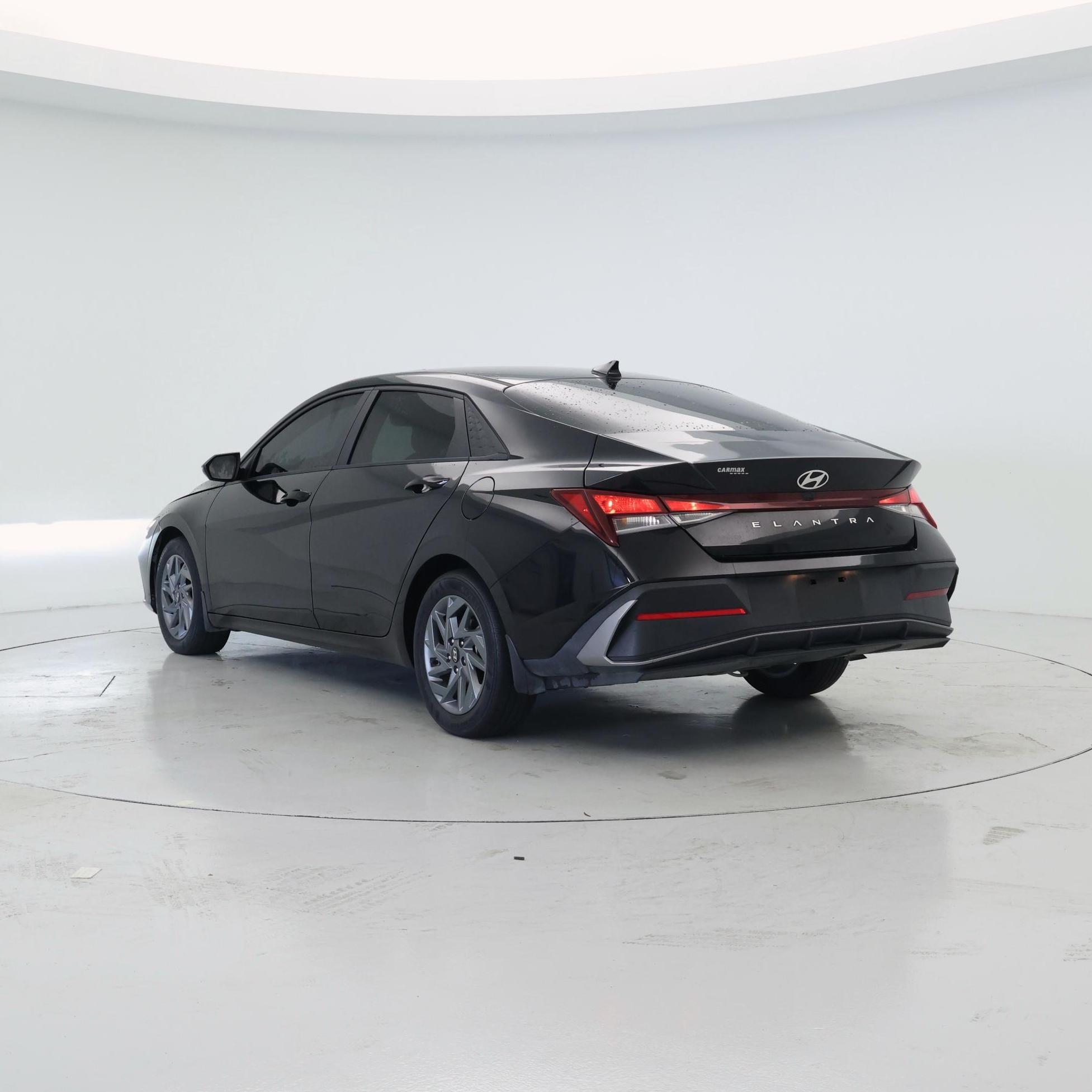 Thumbnail: 2024 Hyundai Elantra - 2