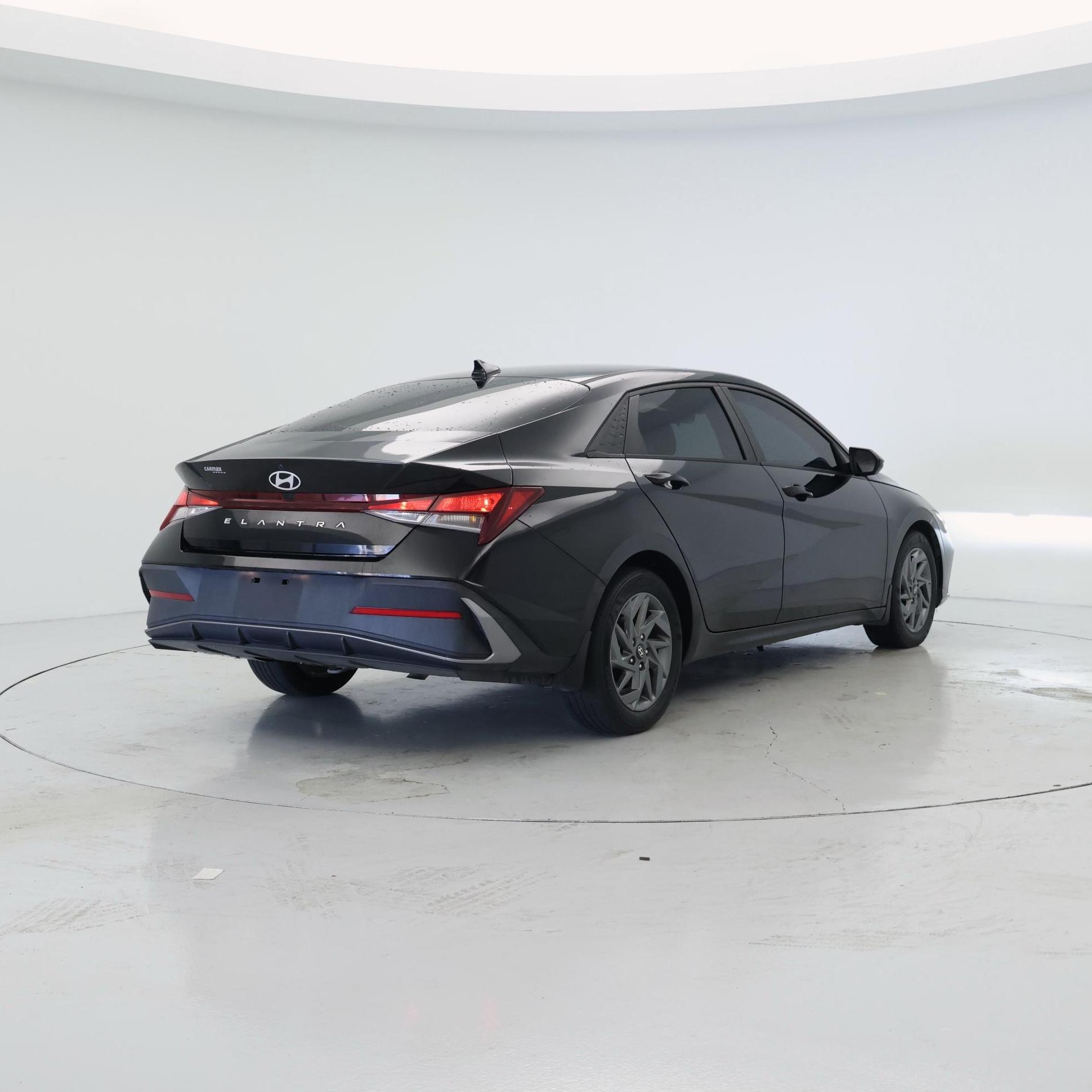 Thumbnail: 2024 Hyundai Elantra - 8