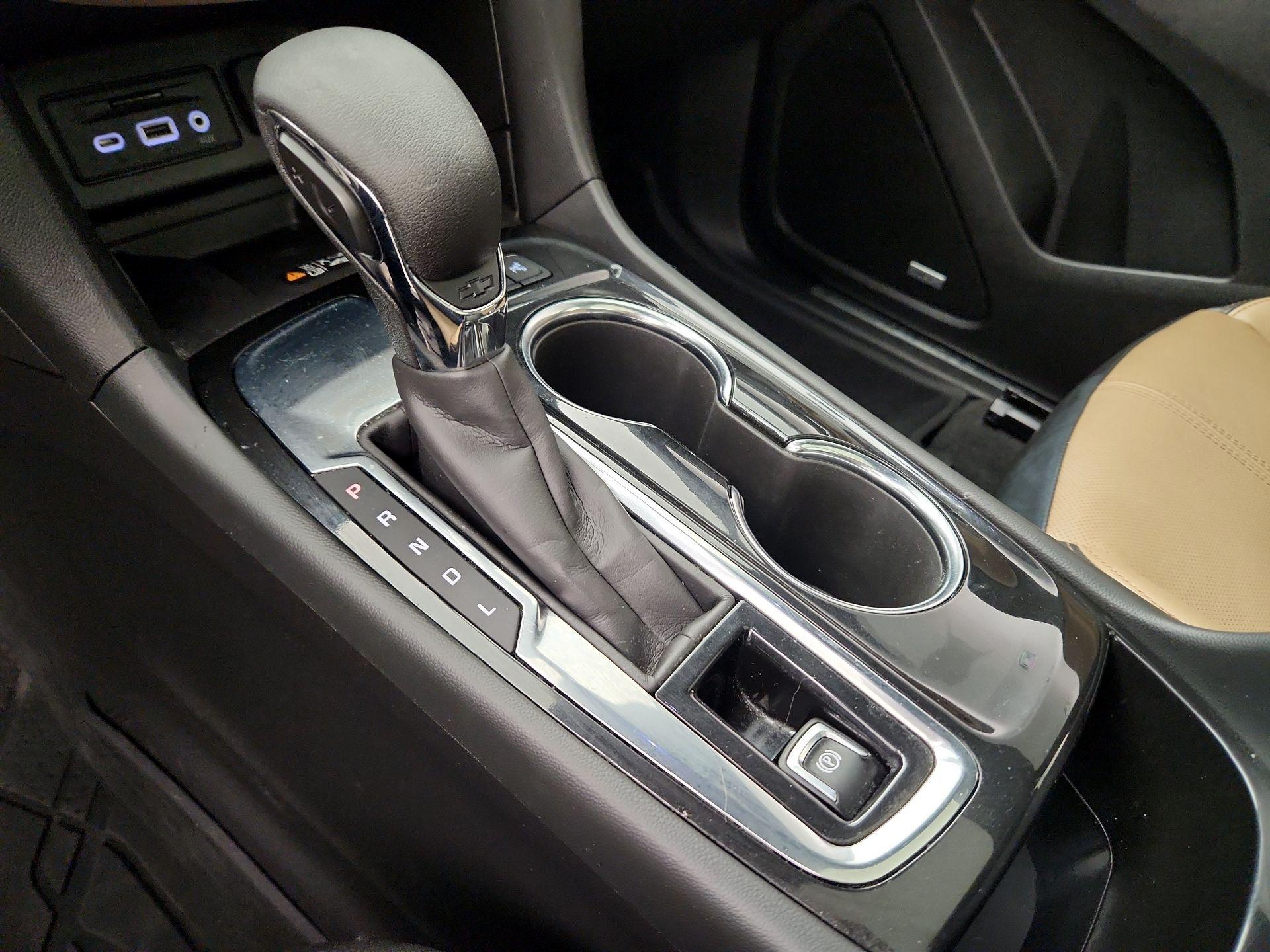 Thumbnail: 2022 Chevrolet Equinox - 18