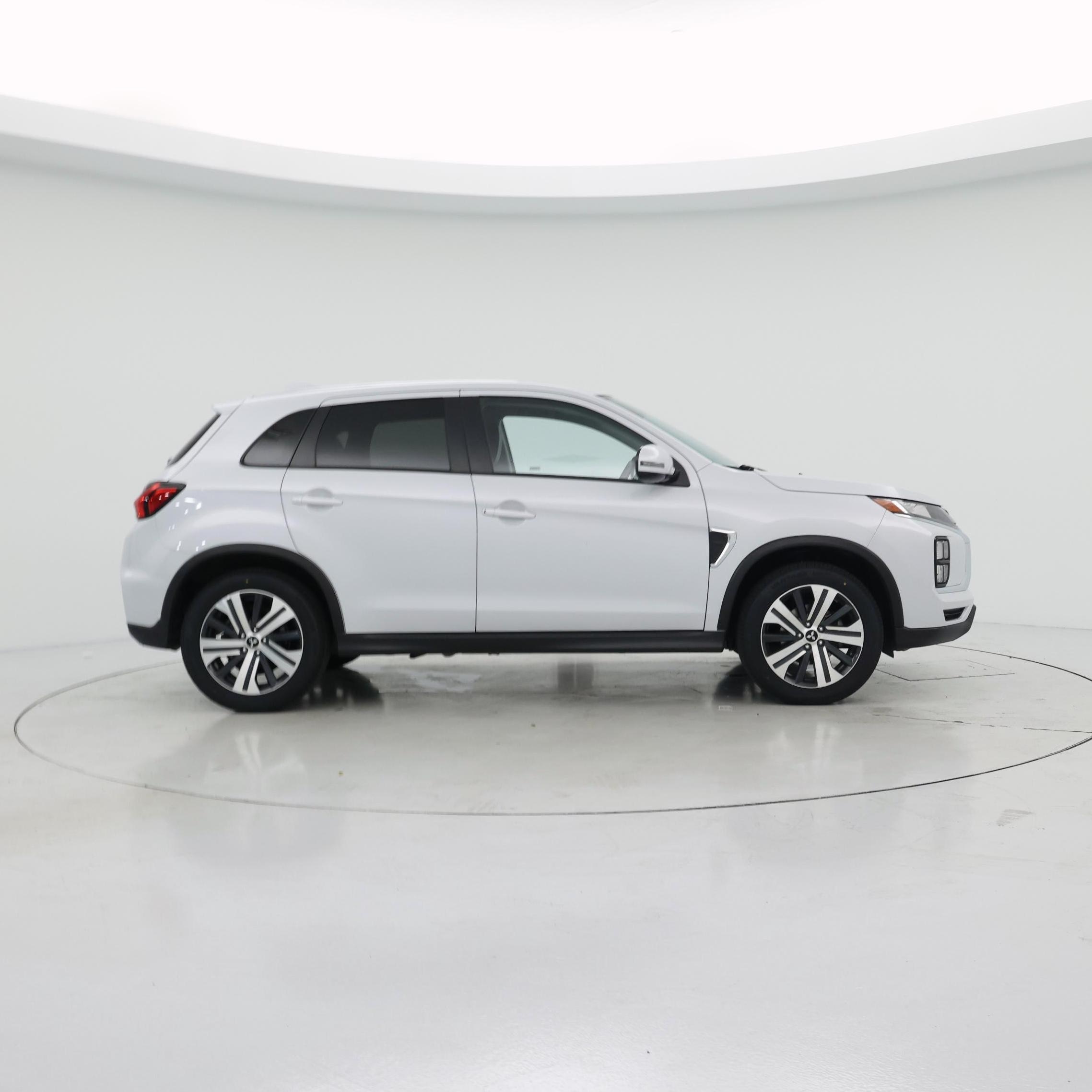 Thumbnail: 2024 Mitsubishi Outlander Sport - 7