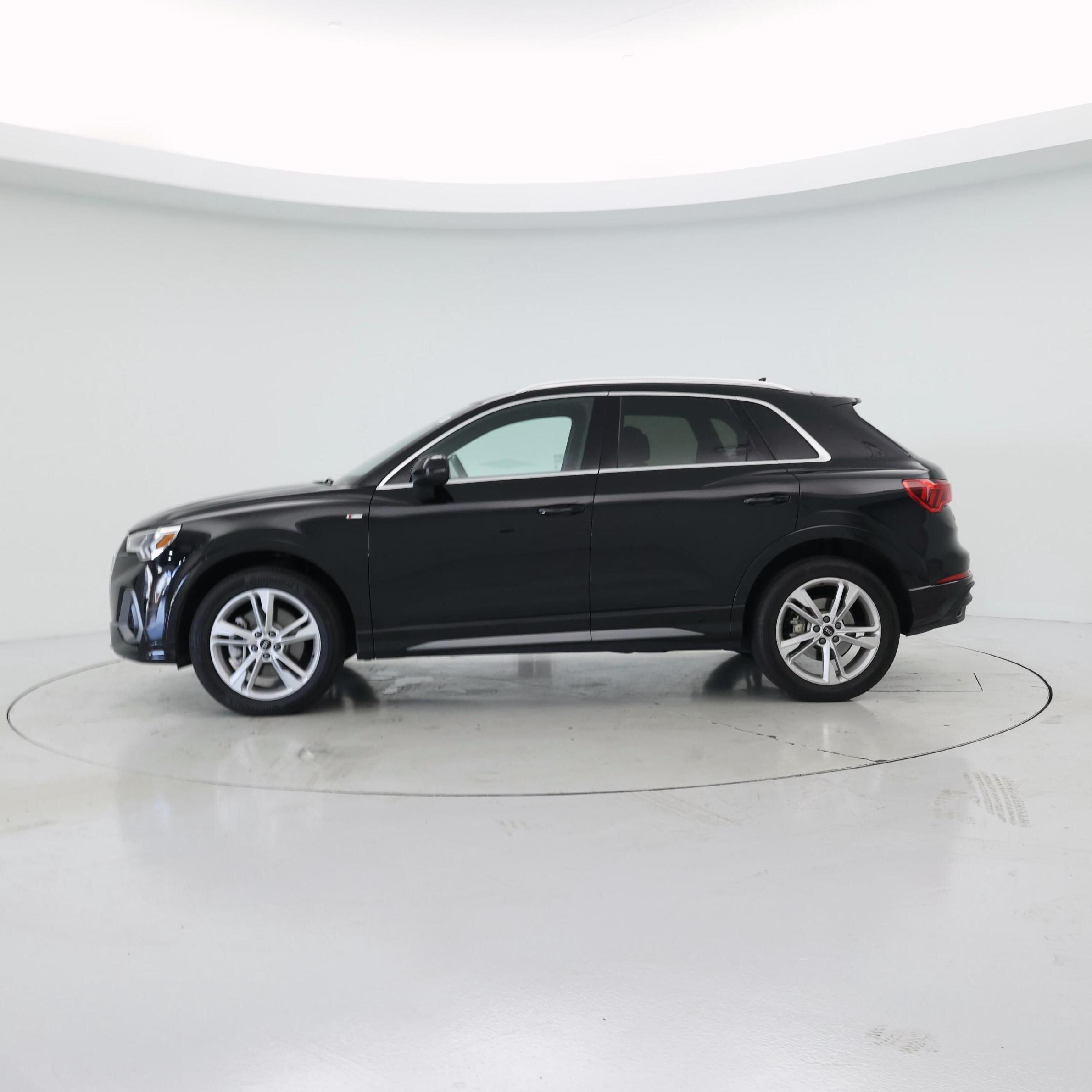 Thumbnail: 2023 Audi Q3 - 3