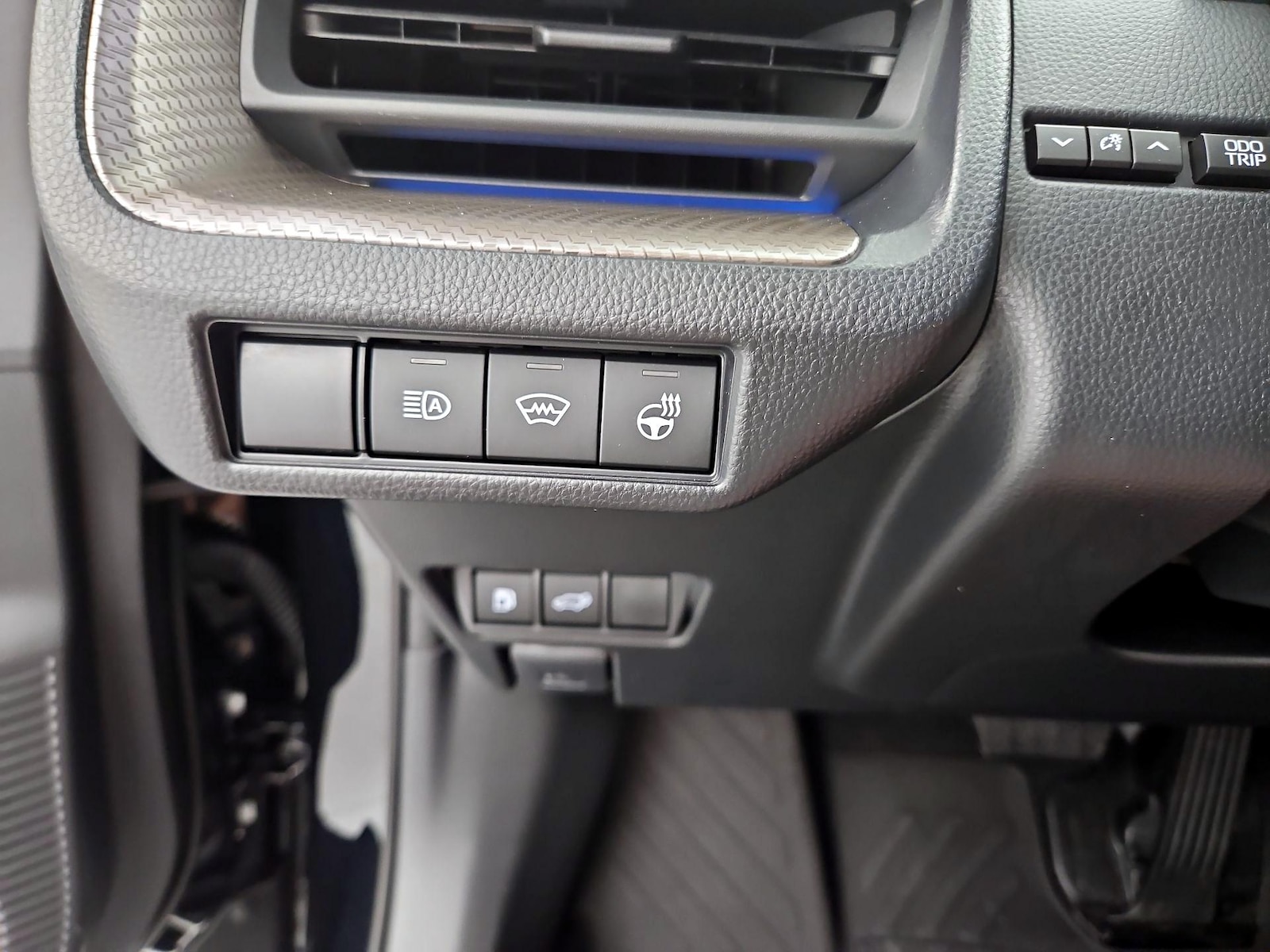2026 Toyota Prius Limited - Photo 14