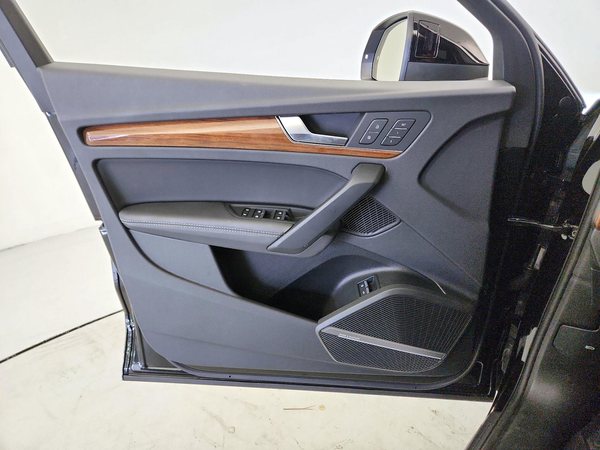 Thumbnail: 2024 Audi Q5 - 12