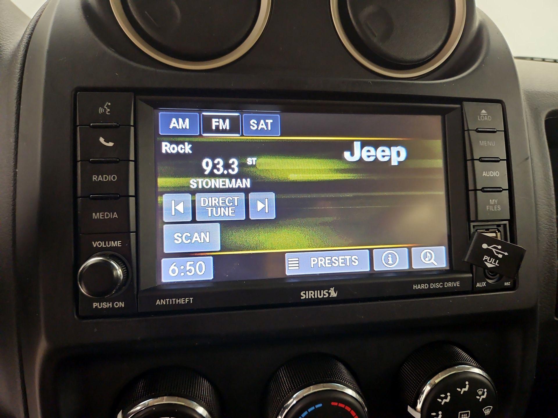 Thumbnail: 2016 Jeep Patriot - 14