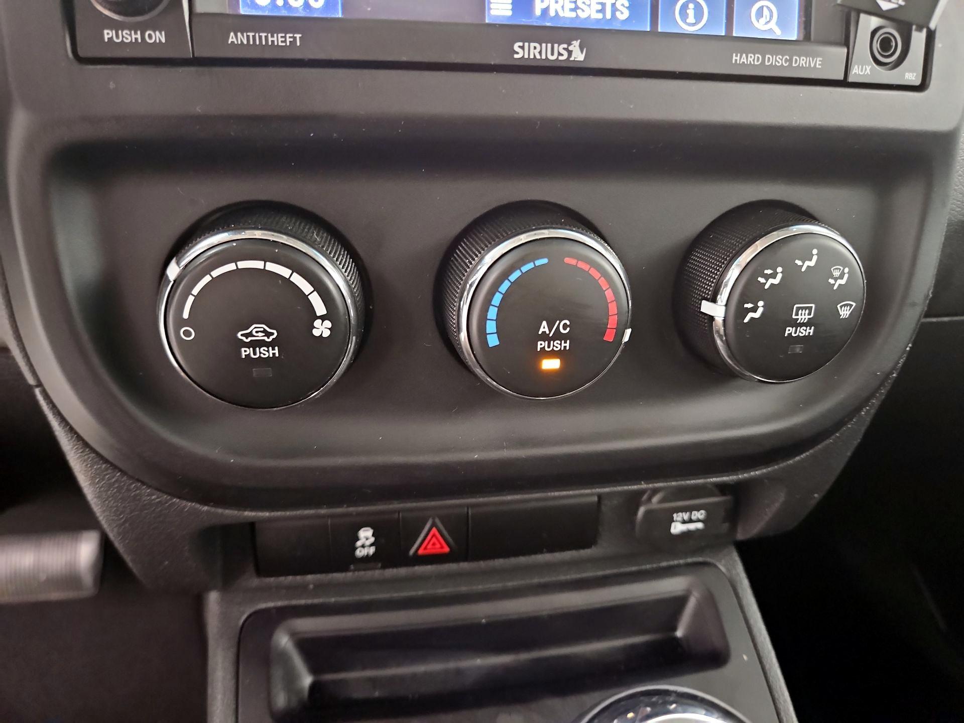Thumbnail: 2016 Jeep Patriot - 15