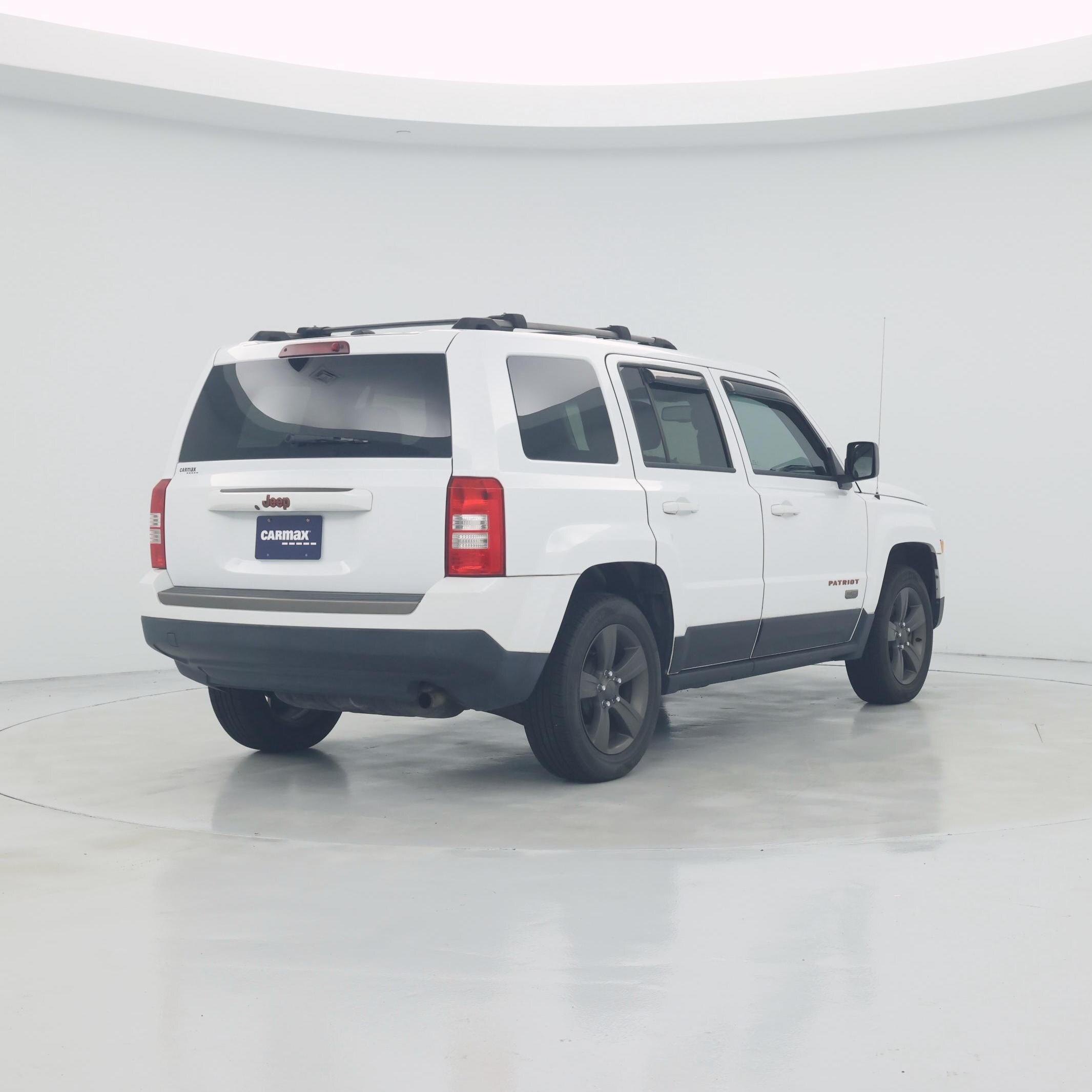 Thumbnail: 2016 Jeep Patriot - 8